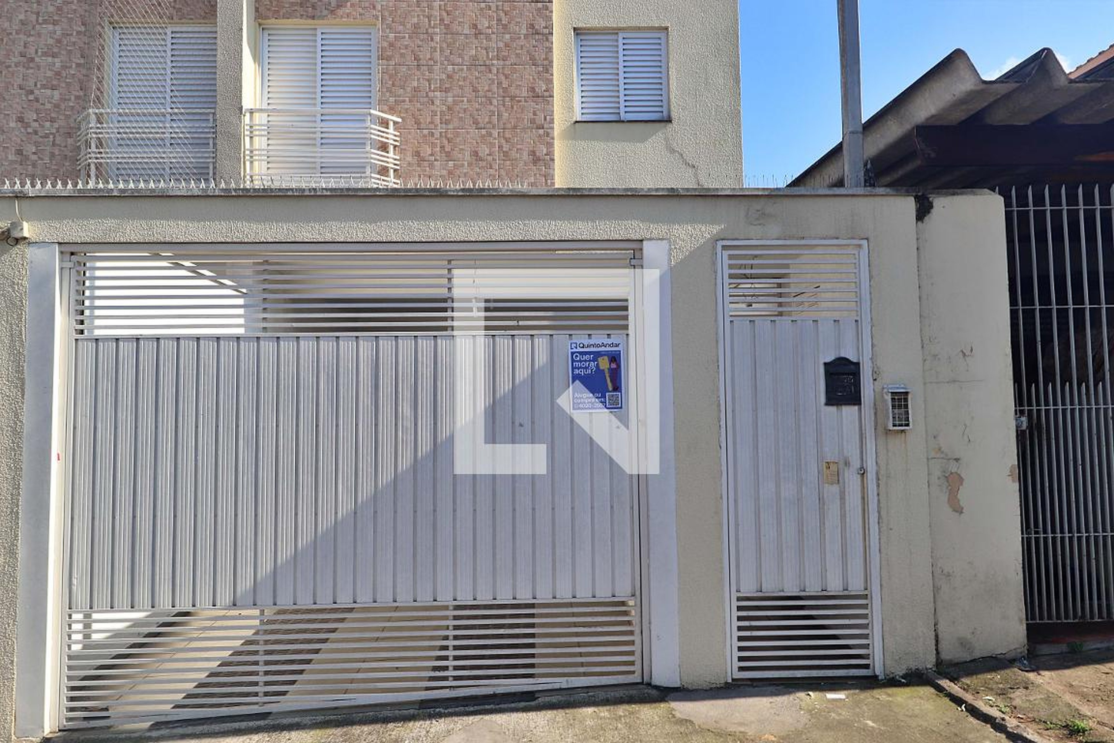 Fachada Condomínio em Rua Sud Menucci, 65