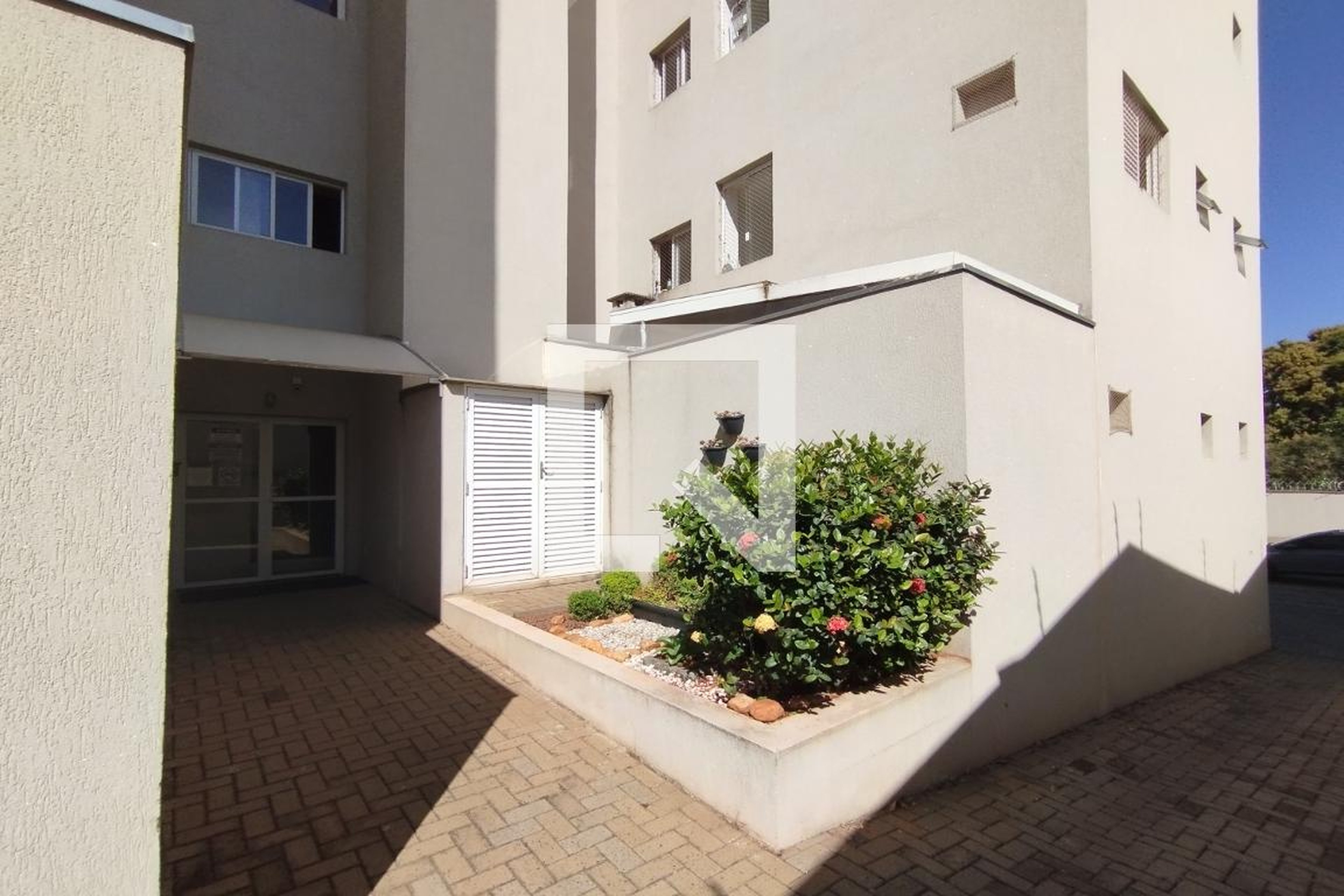 Entrada do Prédio - null