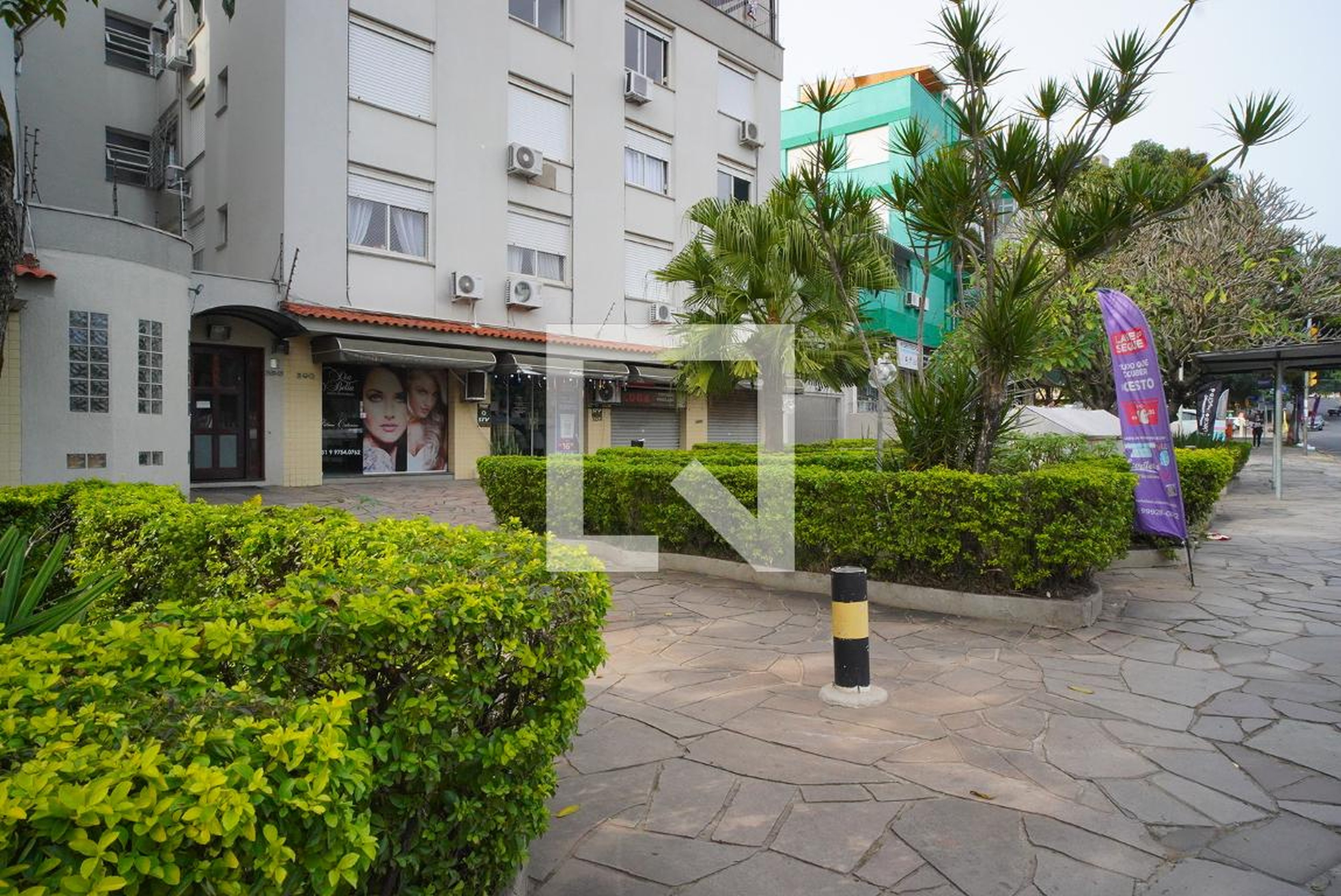 Fachada do Prédio Condomínio em Avenida do Forte, 366