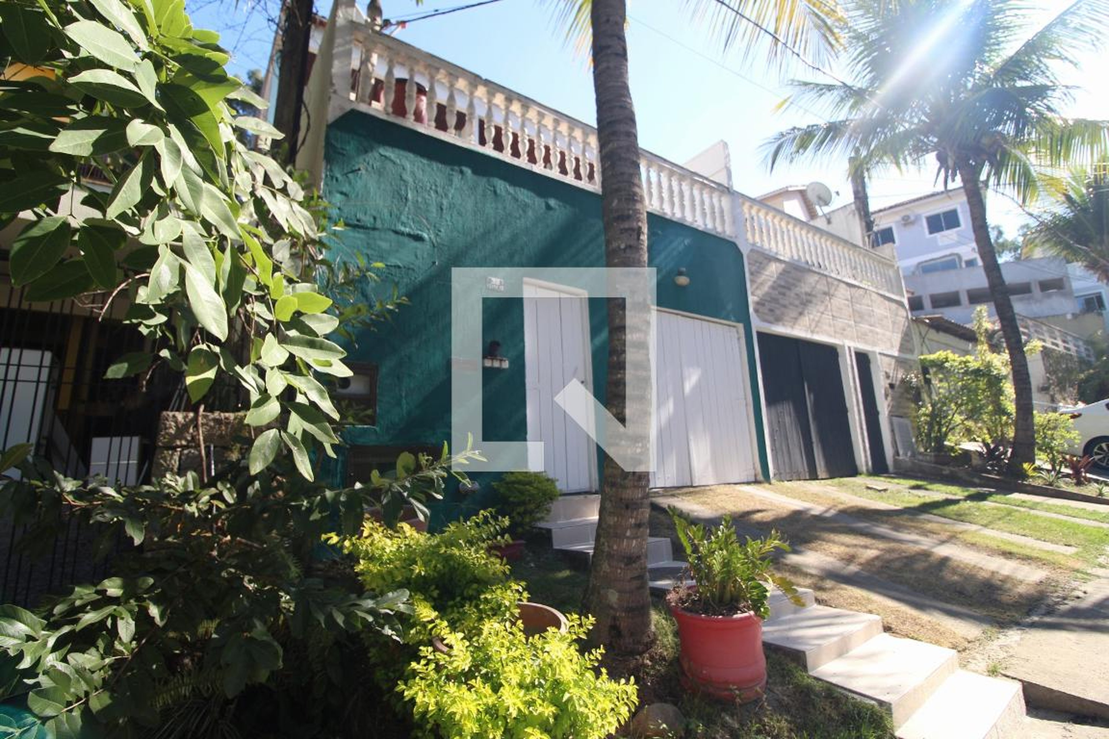 Fachada Condomínio em Rua Rosa do Povo, 32