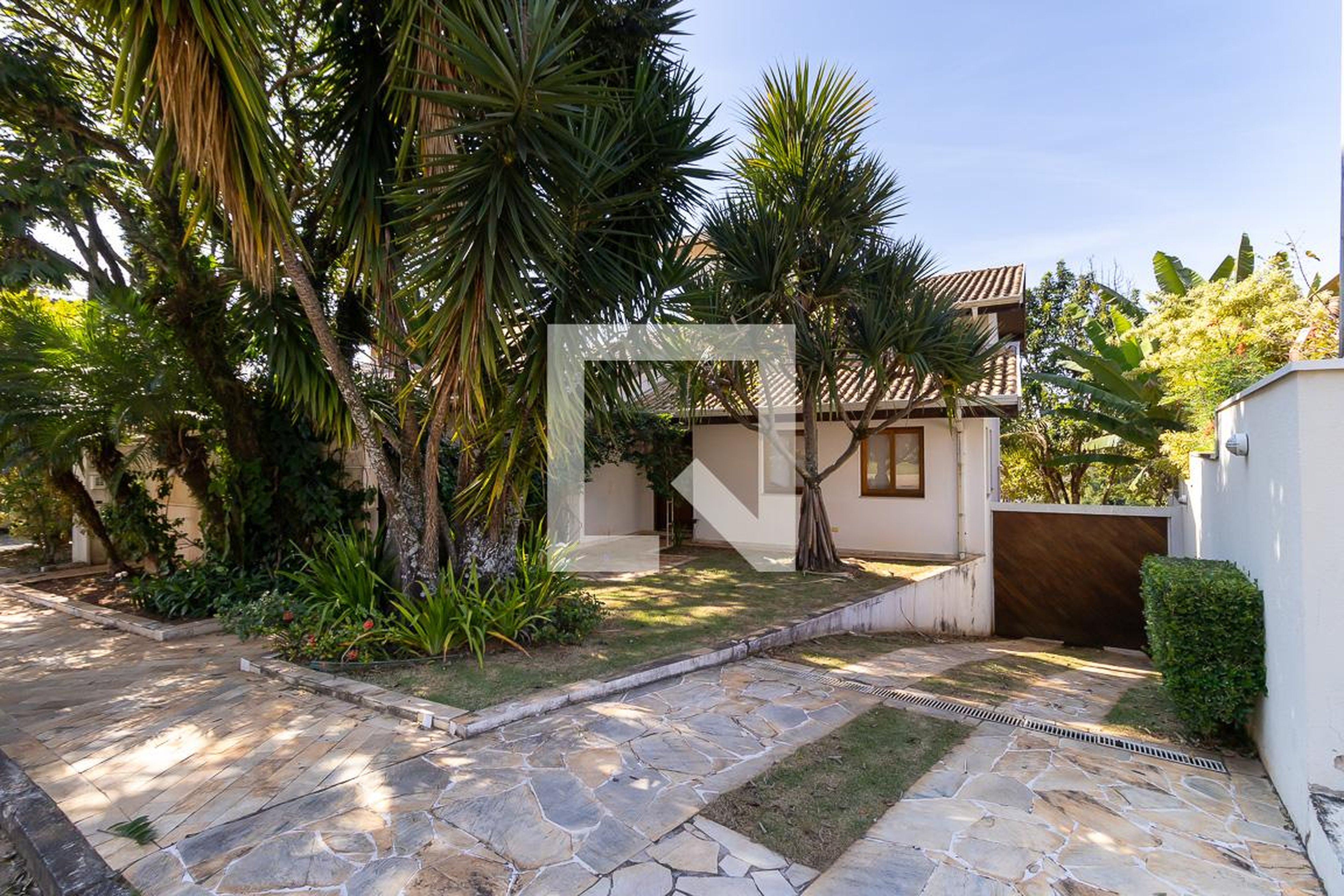 Fachada Condomínio em Rua Jacarepaguá, 330