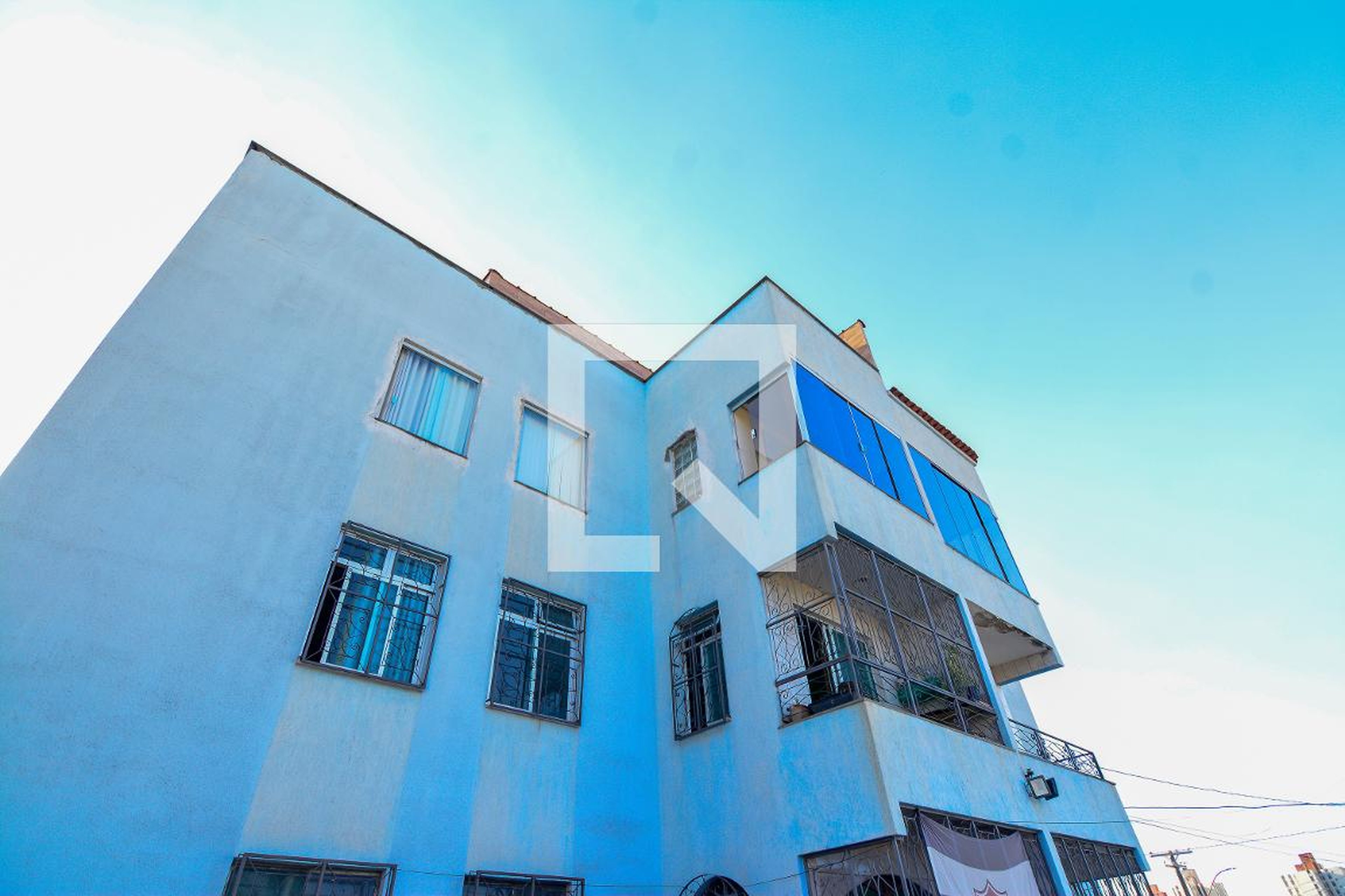 Fachada Condomínio em Avenida Miguel Moysés, 306