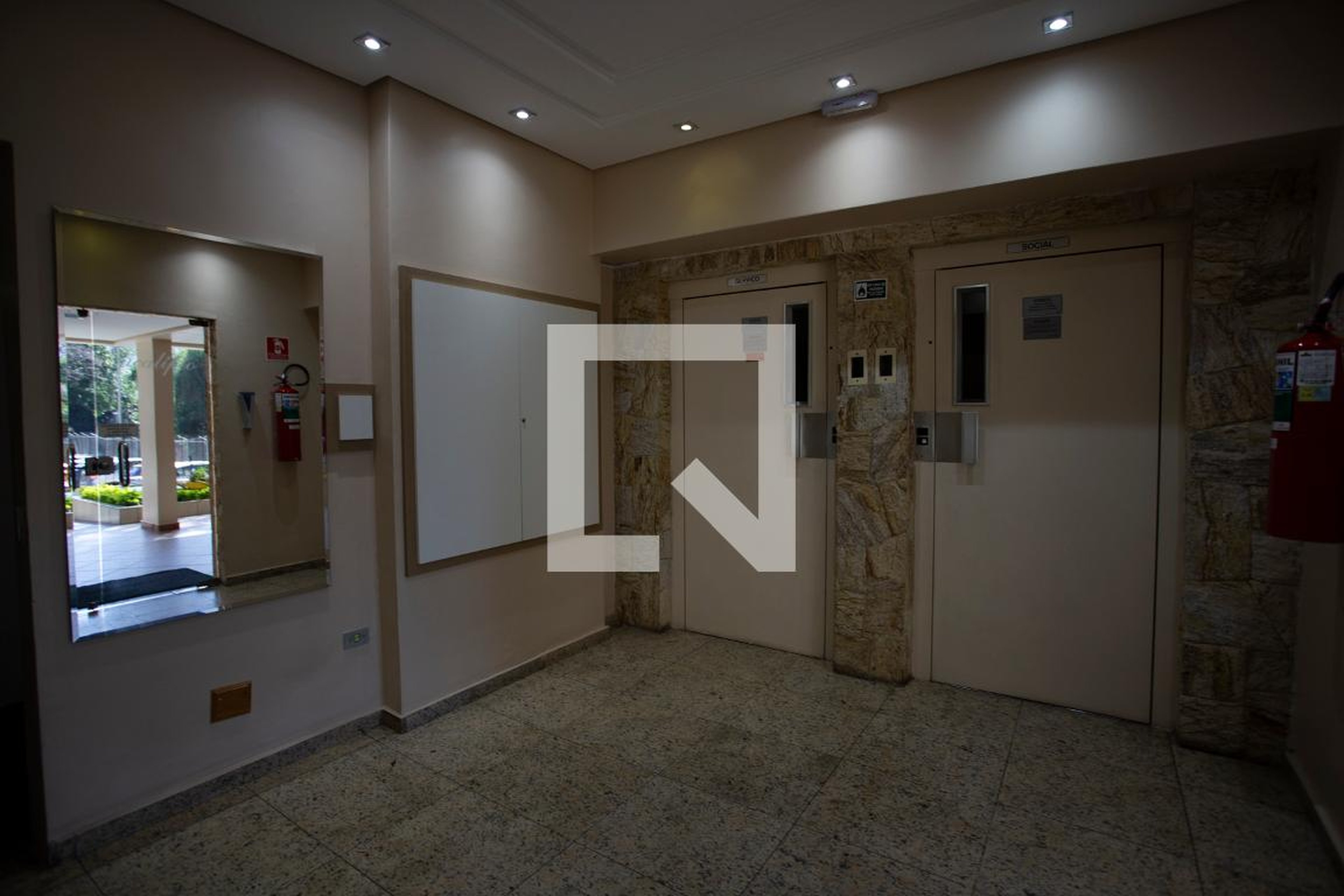 Hall de entrada - Residencial Jardim Botânico