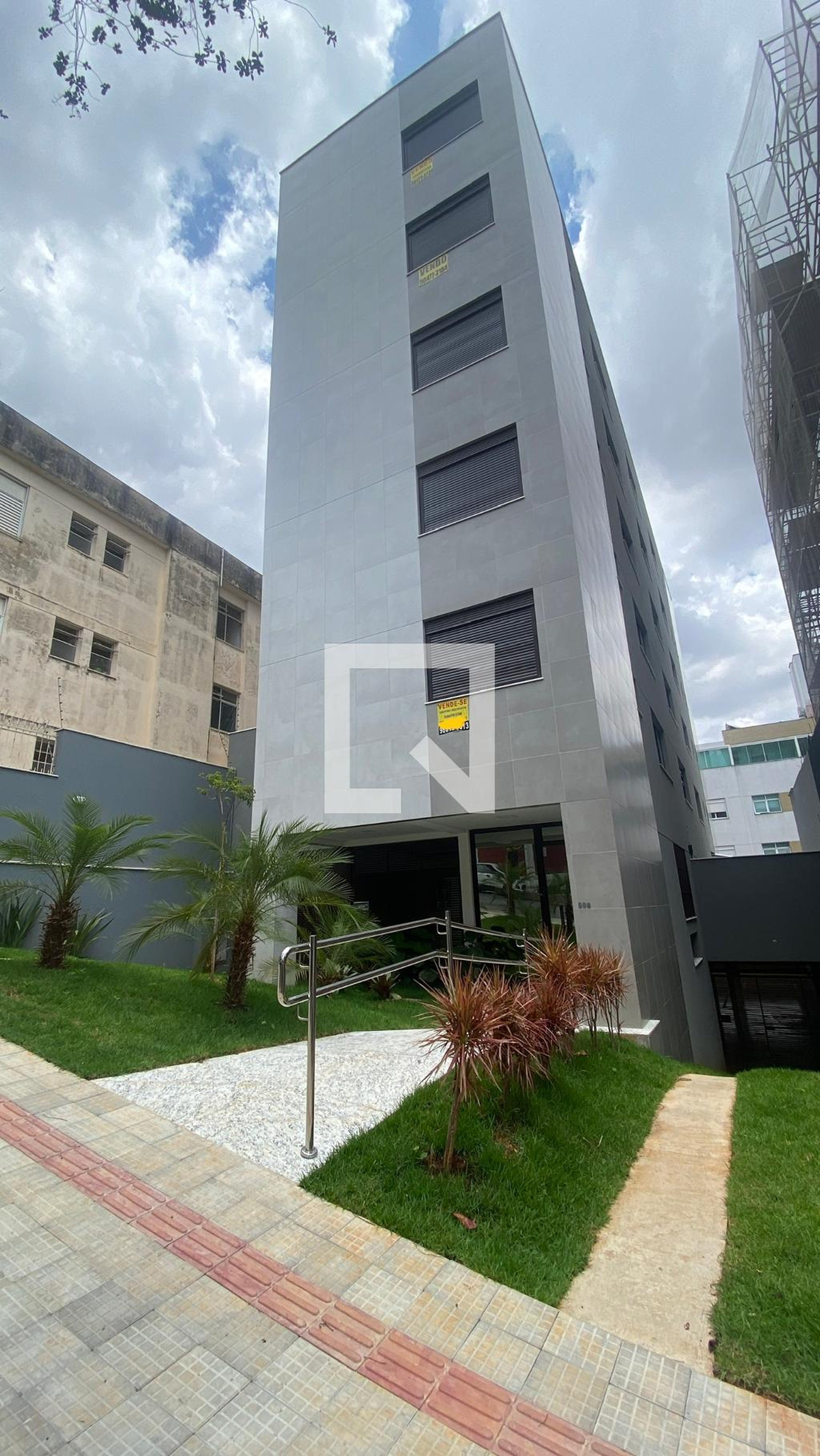 Fachada do Prédio Condomínio em Rua Almirante Alexandrino, 596