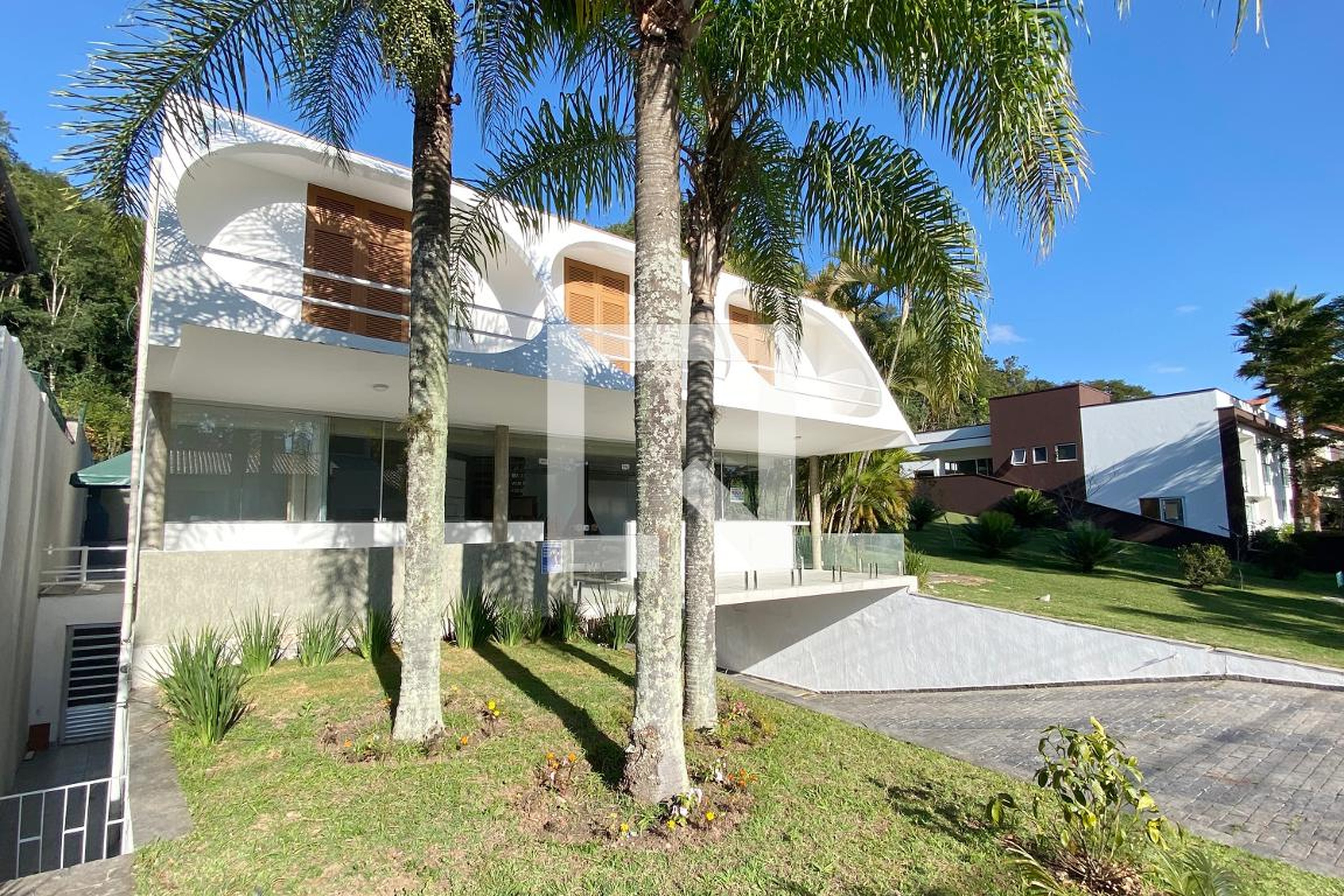 Fachada Condomínio Alphaville Residencial 10