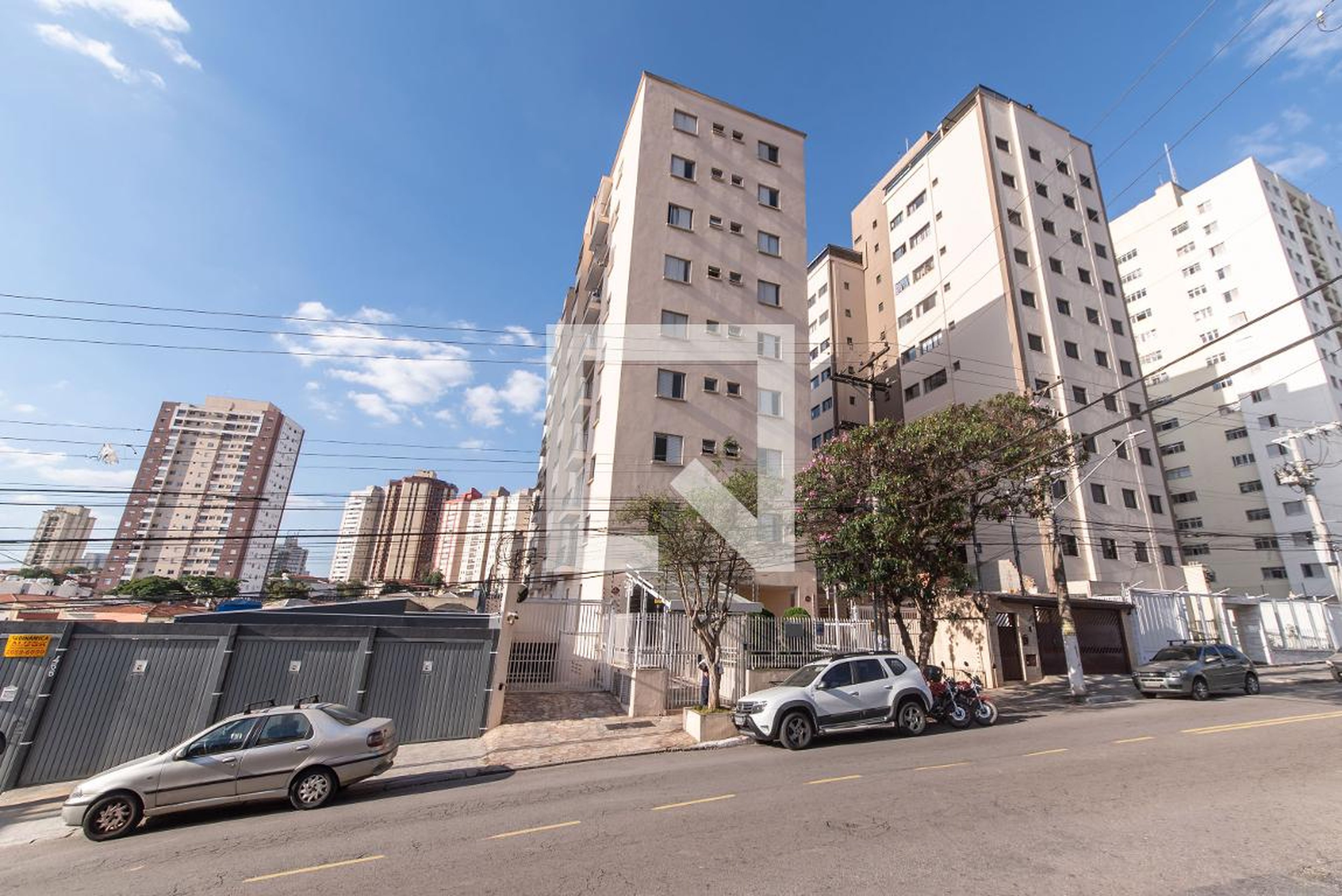 Fachada Condomínio em Rua Vigário Albernaz, 456