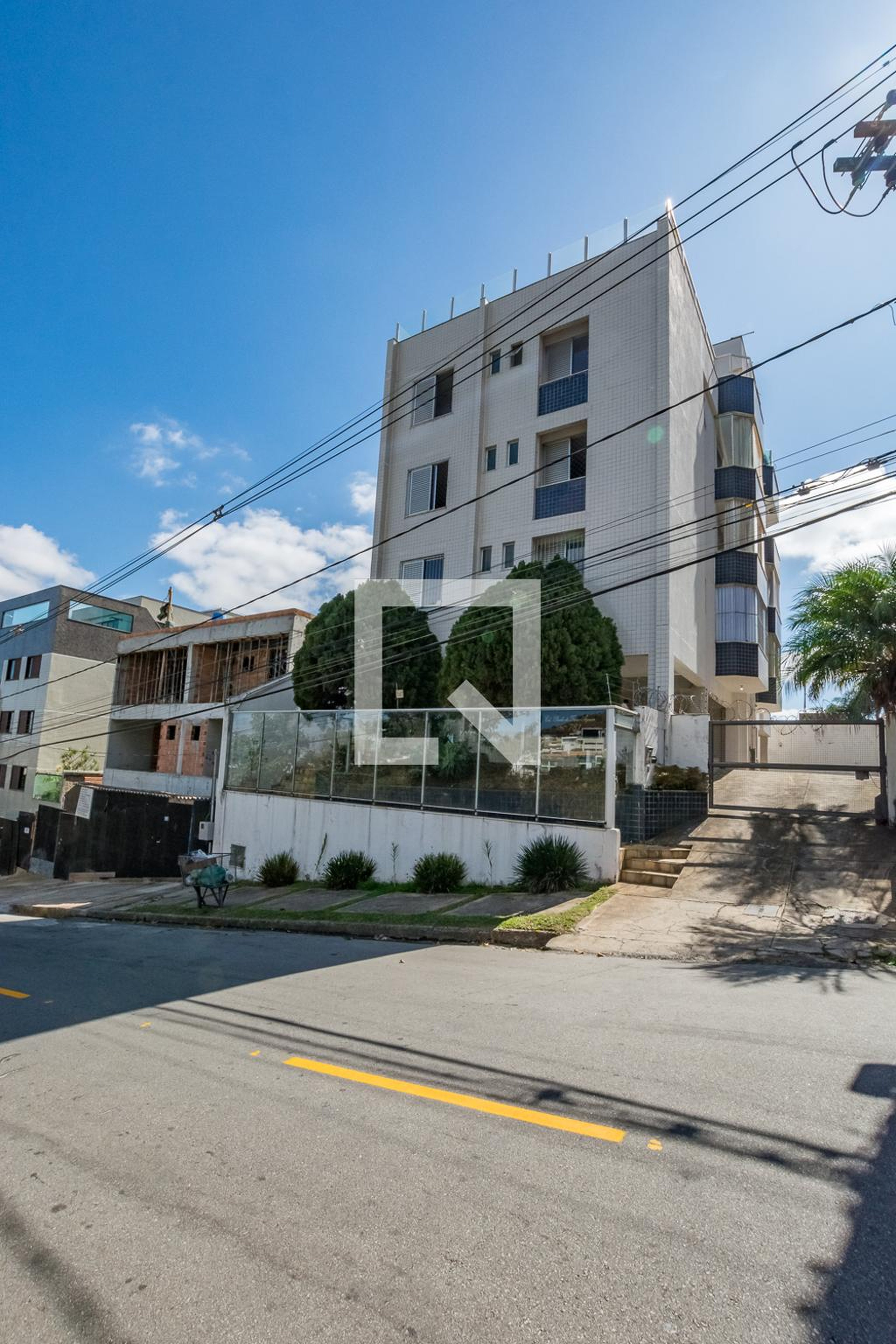 Fachada Condomínio em Alessandra Salum Cadar, 781