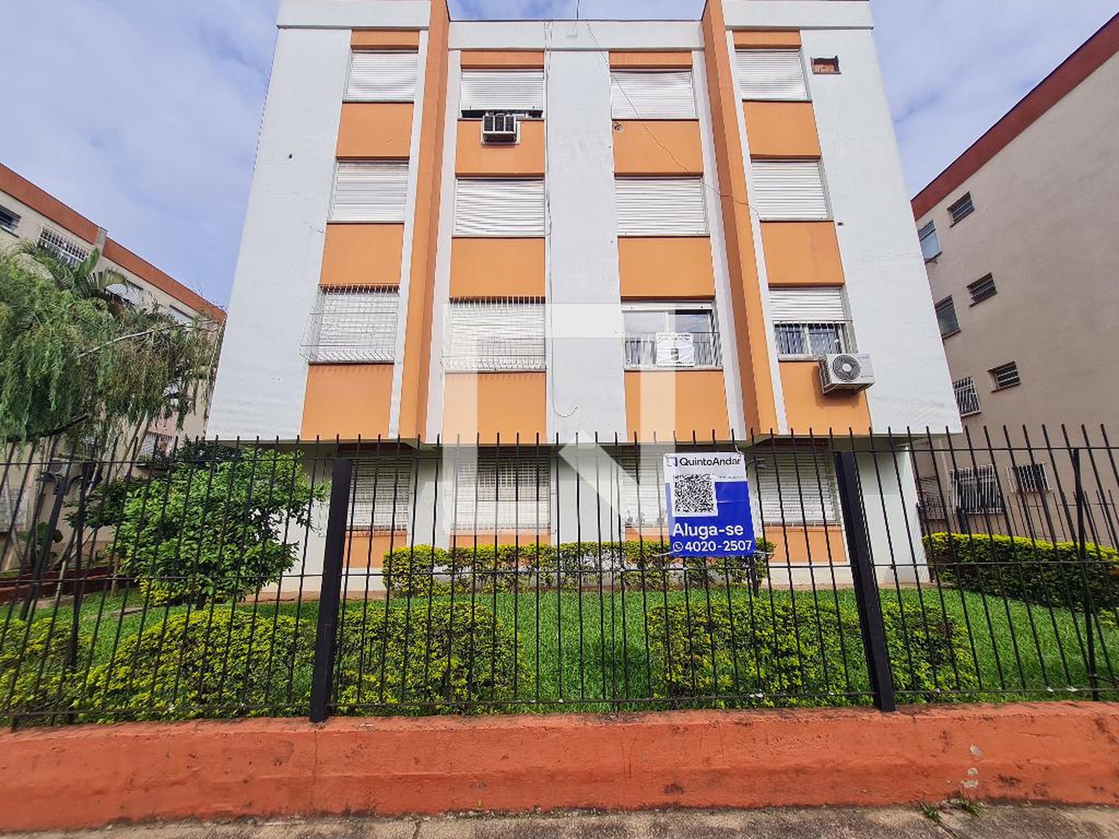 Fachada do Condomínio Condomínio em Rua Golda Meir, 346