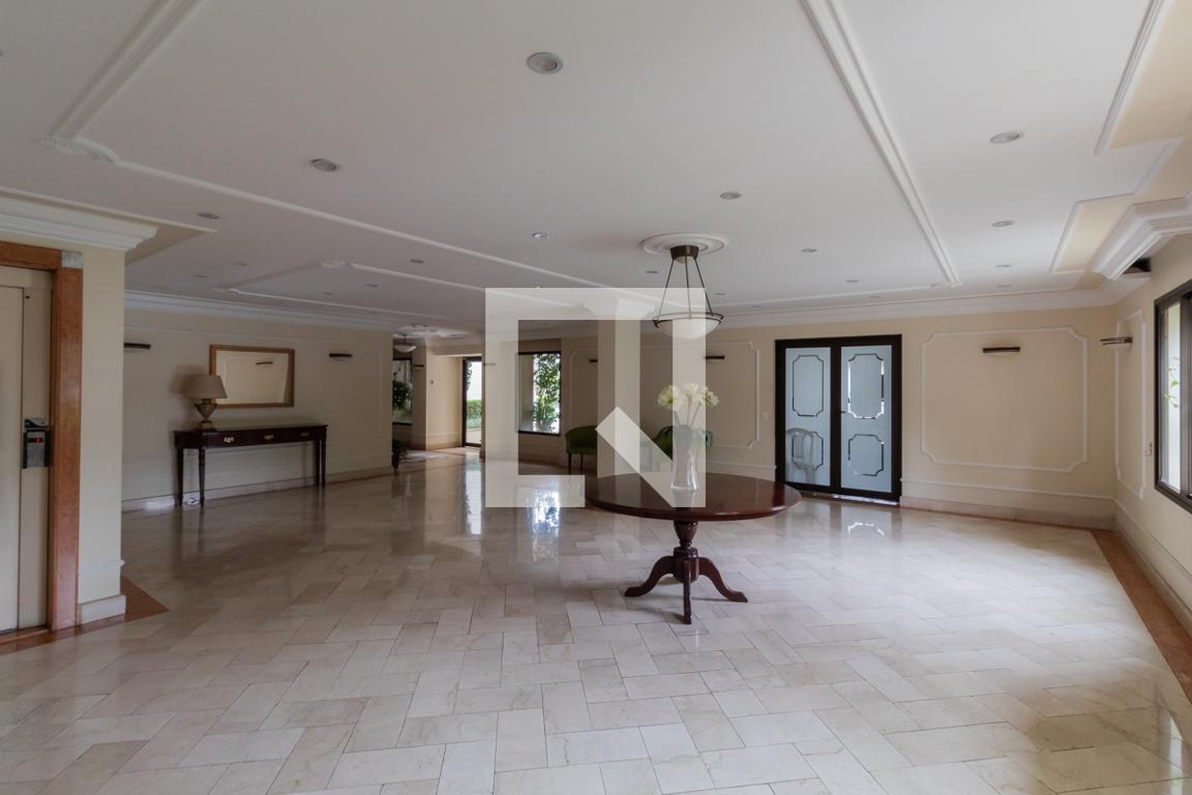 Hall social - The Flowers