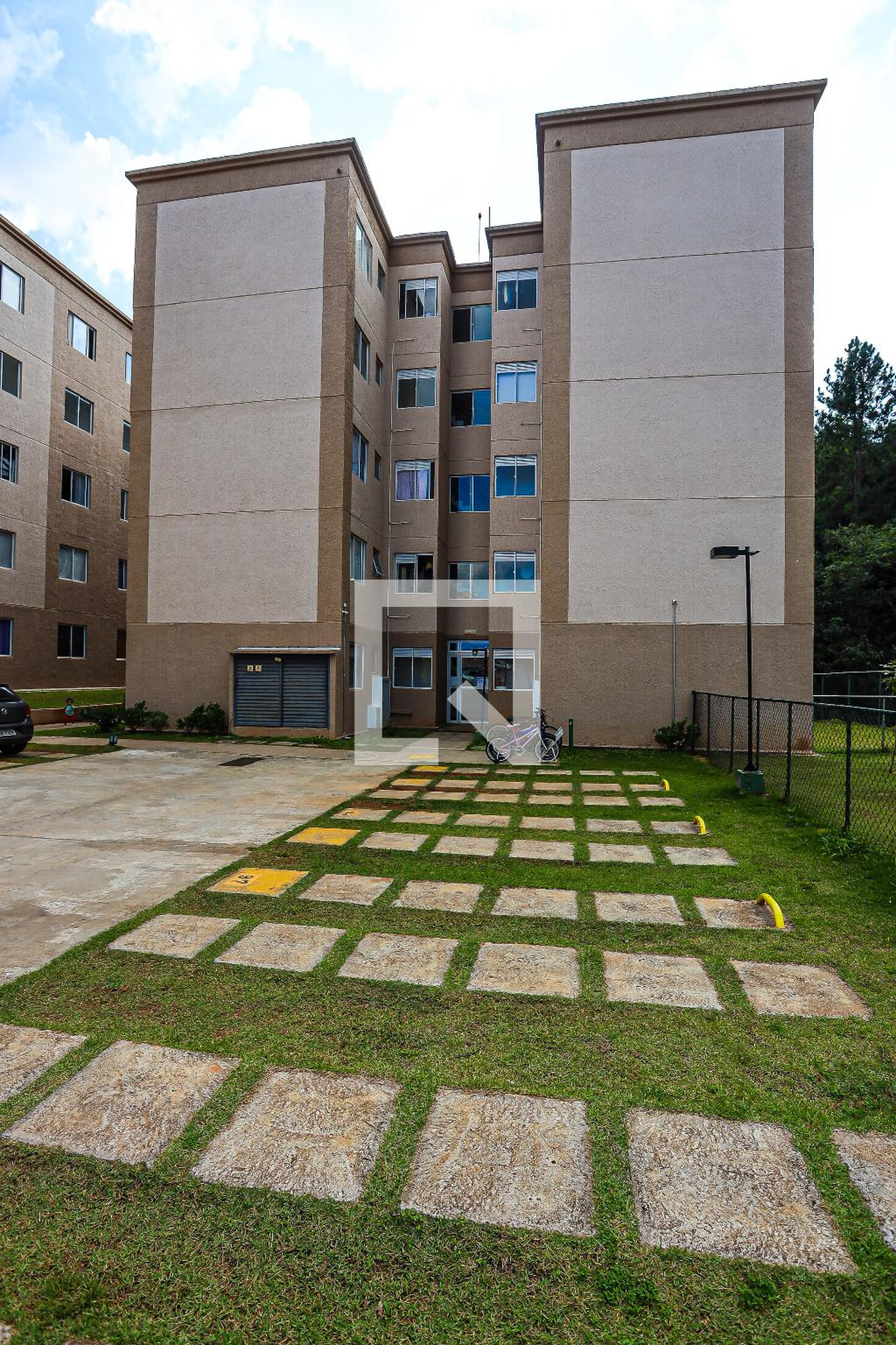 Fachada do prédio Condomínio Sidney