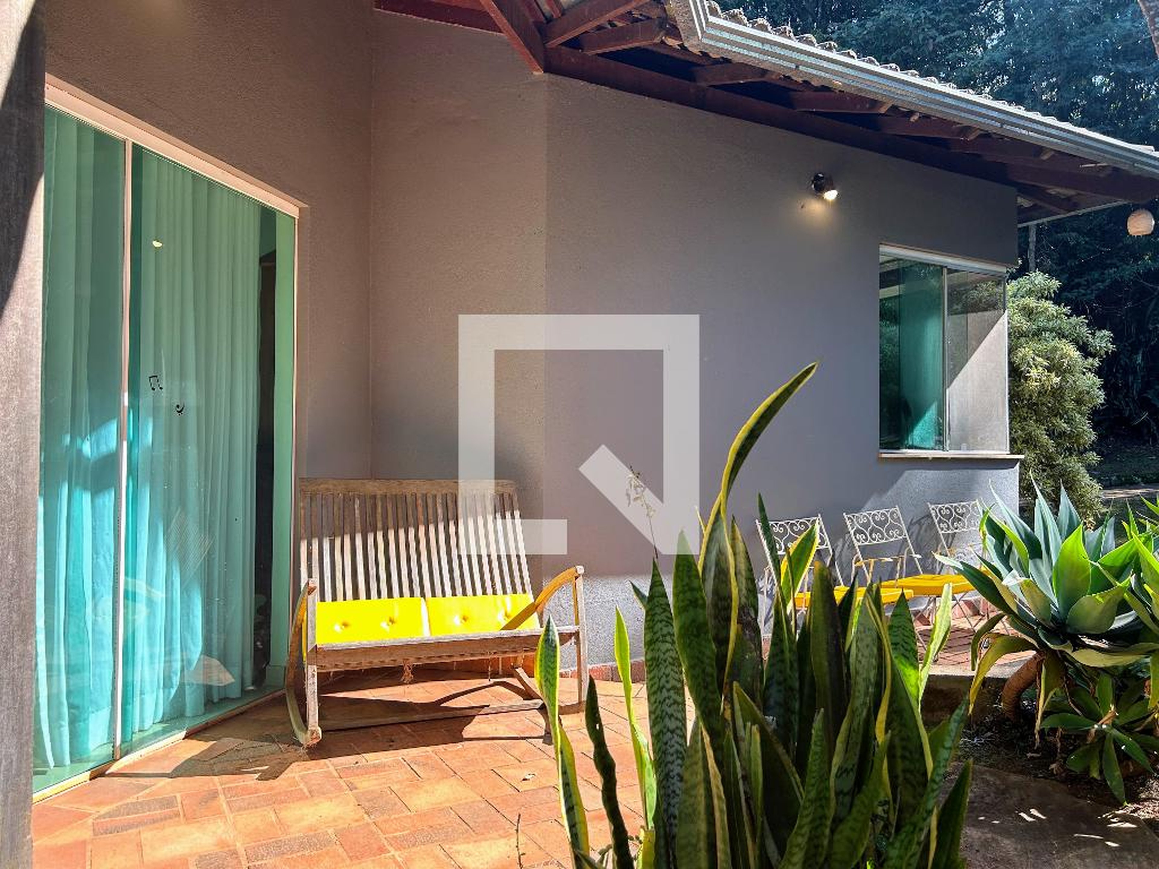 Área Externa Condomínio em Alameda da Mata, 1440