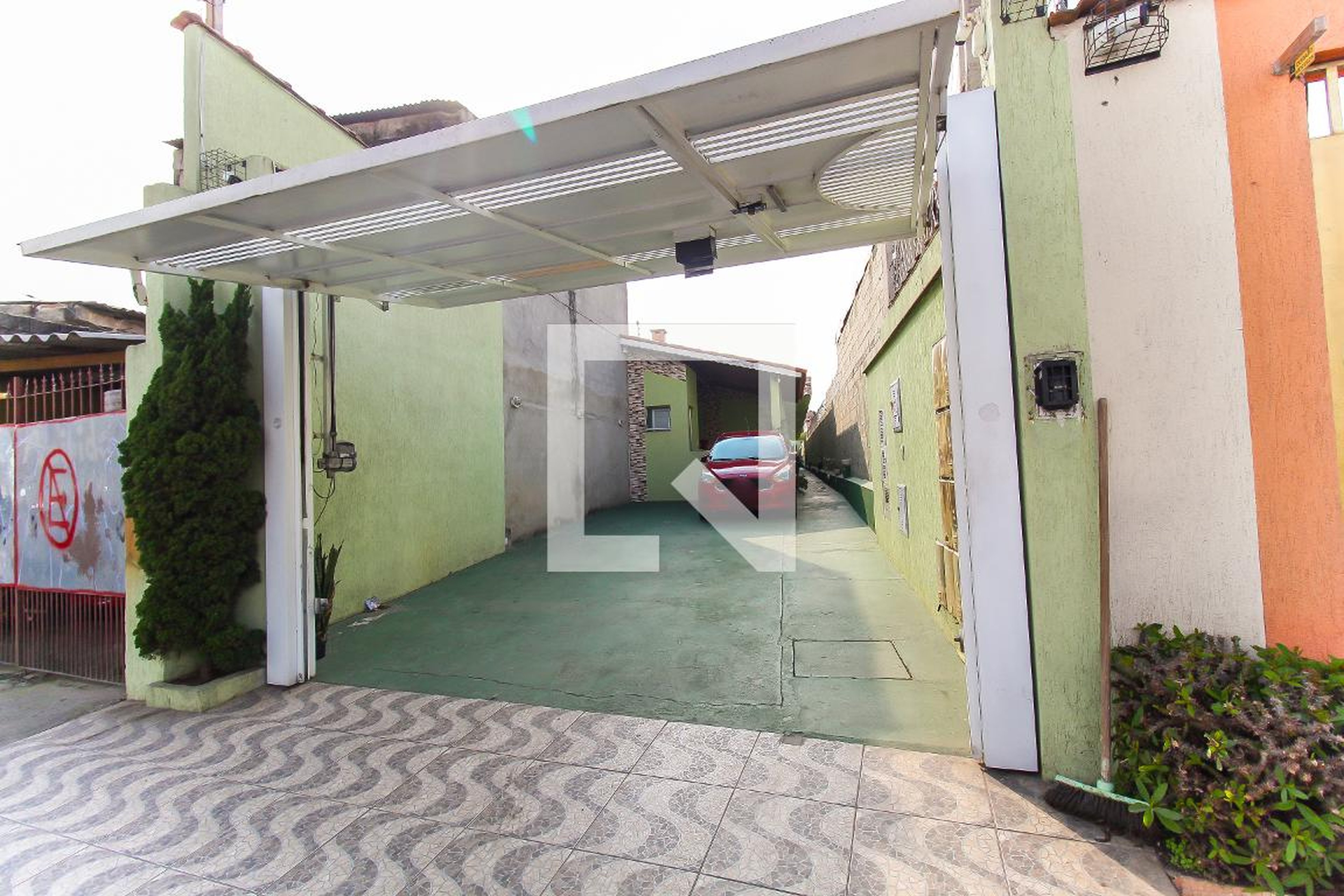 Fachada Condomínio em Rua Santa Davina, 339