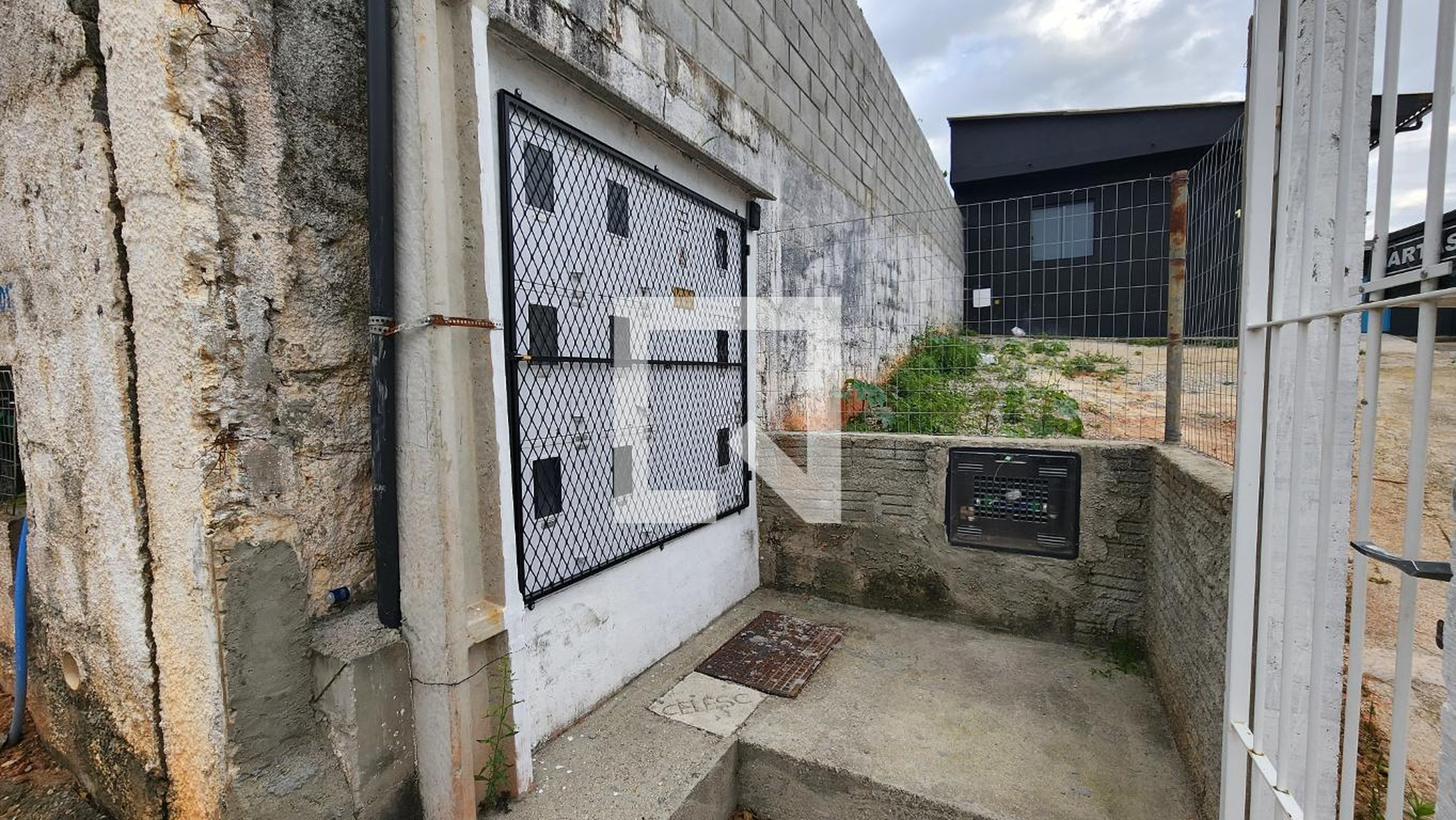 Entrada Condomínio em Rua dos Vereadores, 1377