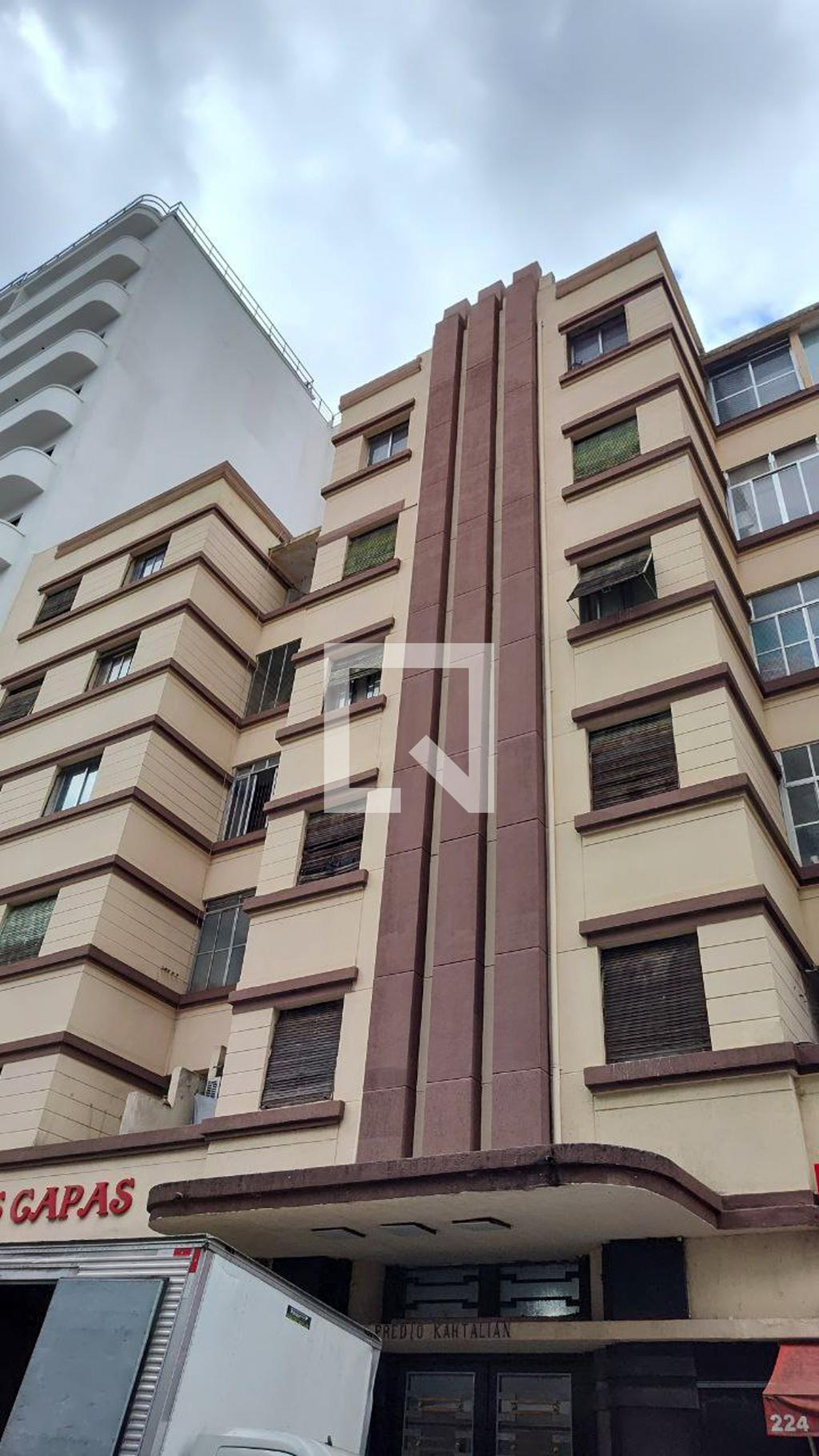 Fachada Condomínio em Rua Barão de Duprat, 228