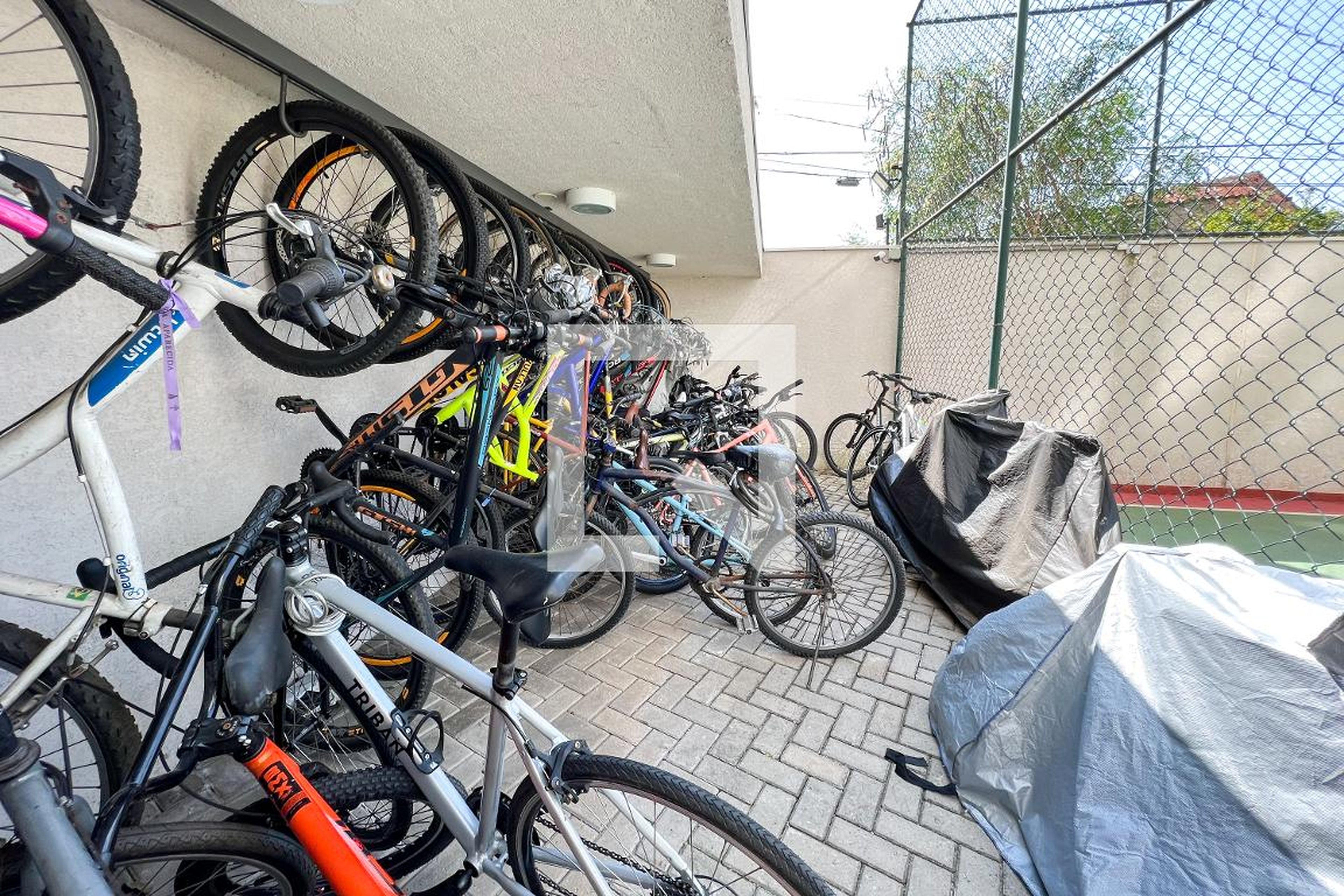 Bicicletario - Barra Viva - Torre Alegria apto 301