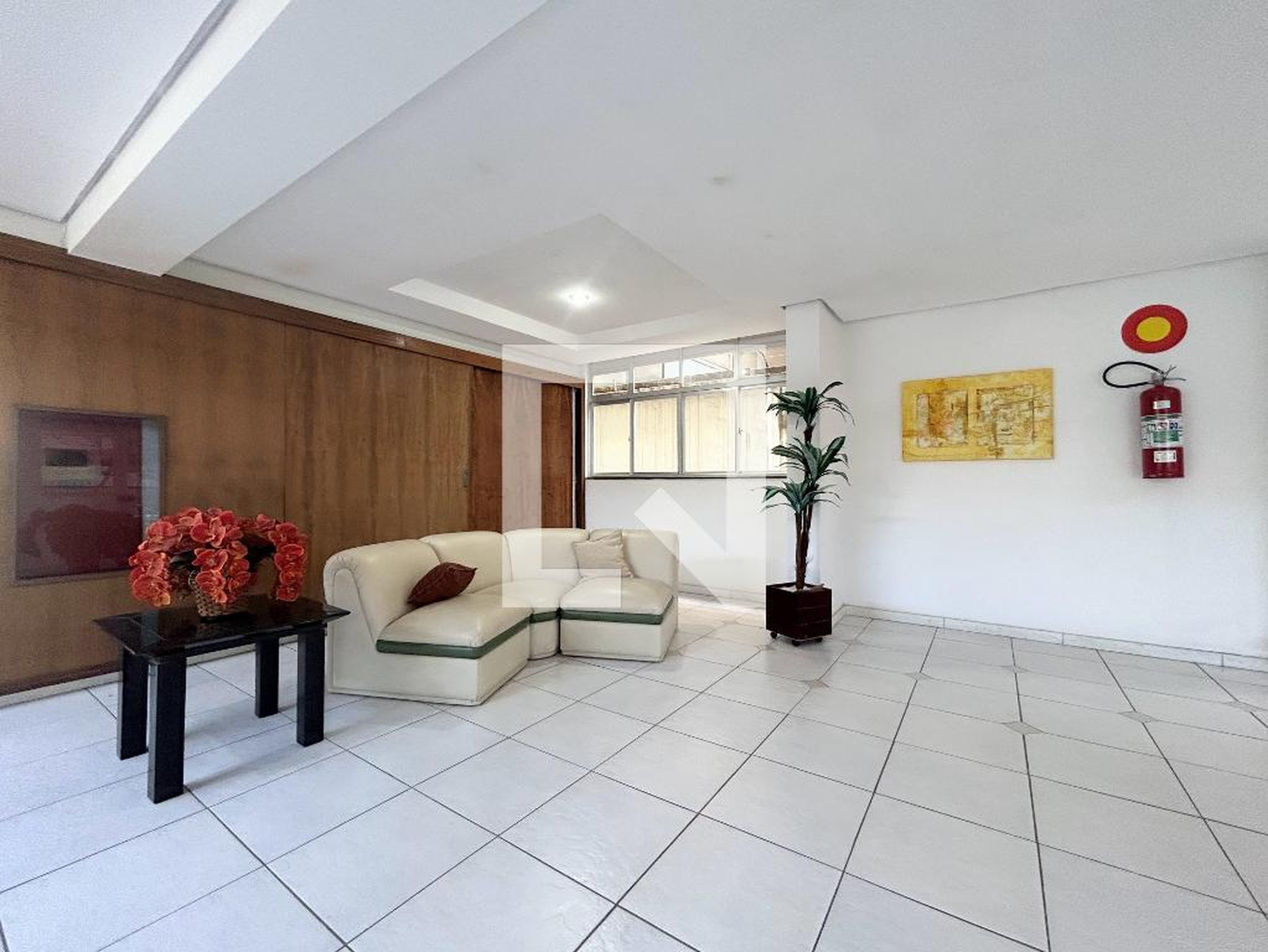 Hall de Entrada - R. Capelinha, 254