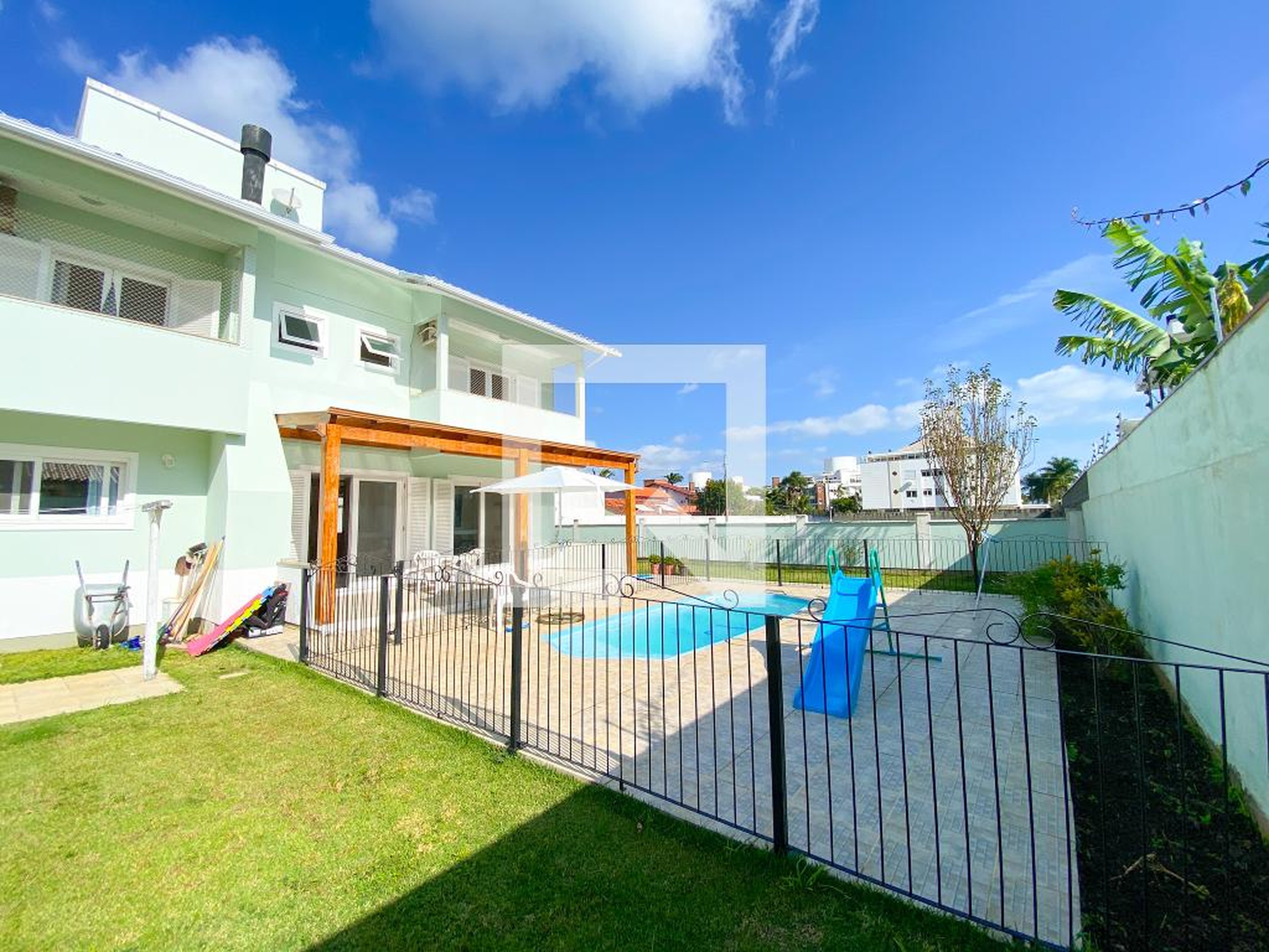 Piscina Condomínio Vancuver