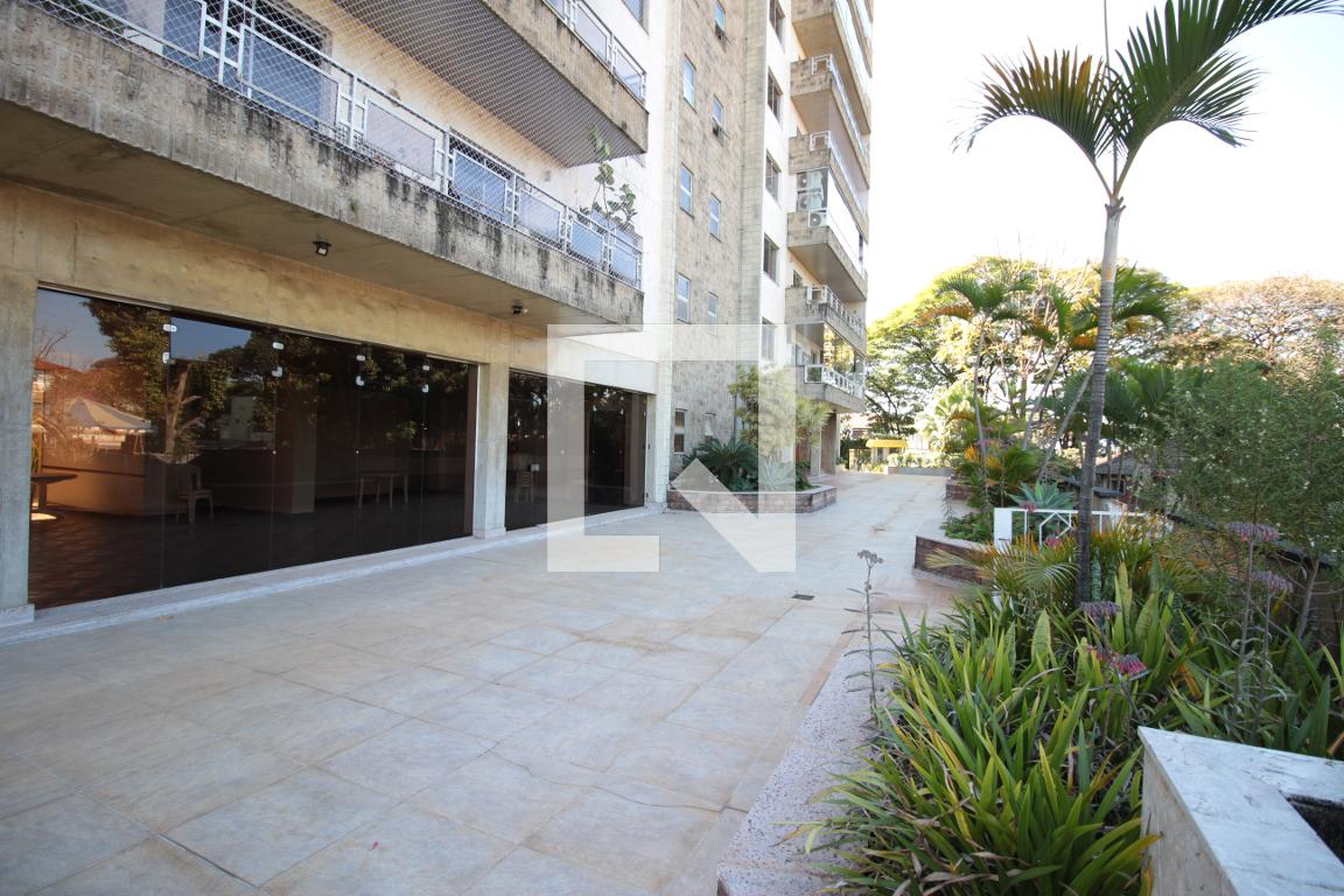 Area Externa - Edifício Chateau Caibret