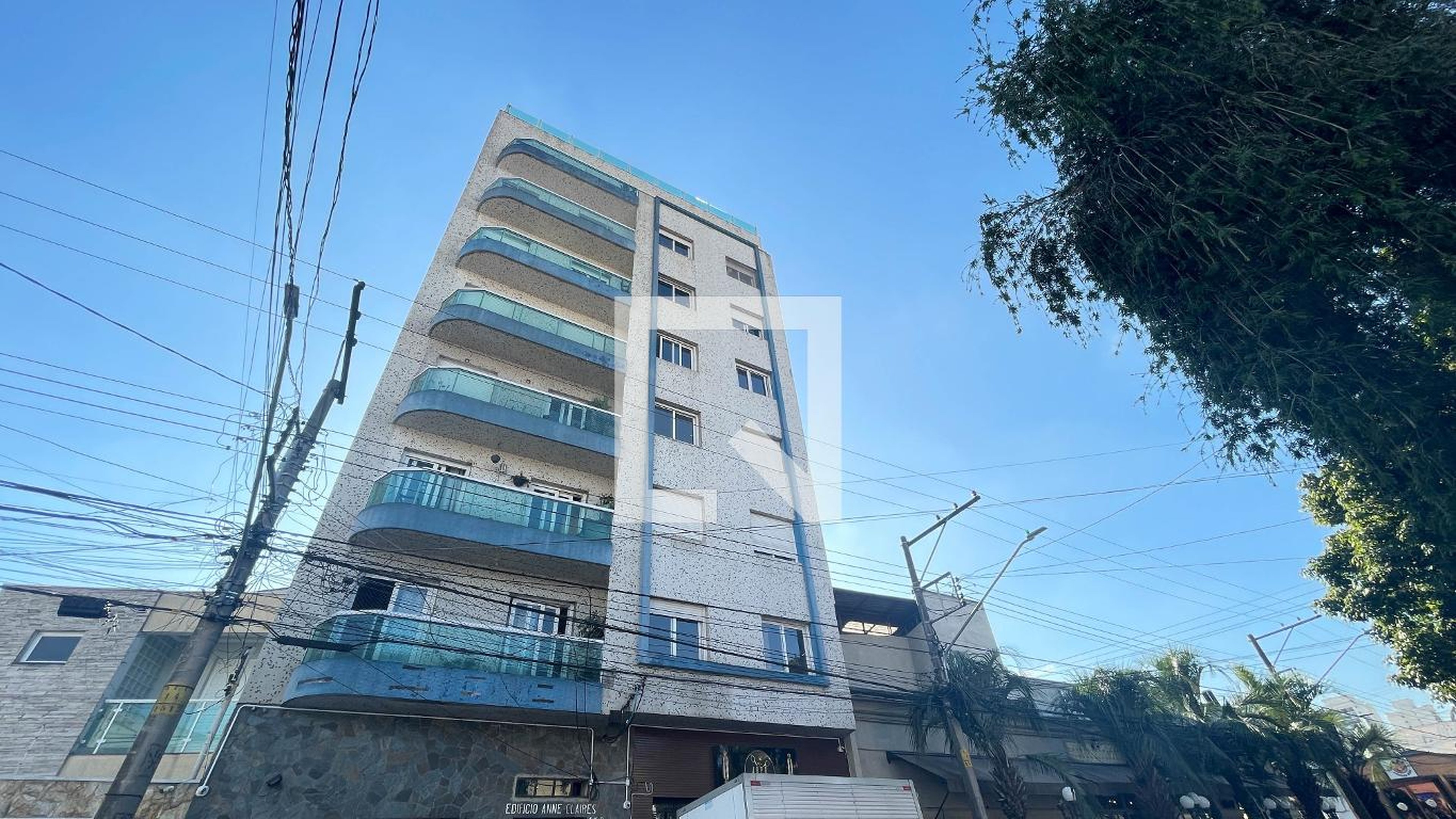 Fachada do Prédio Condomínio Anne Claire