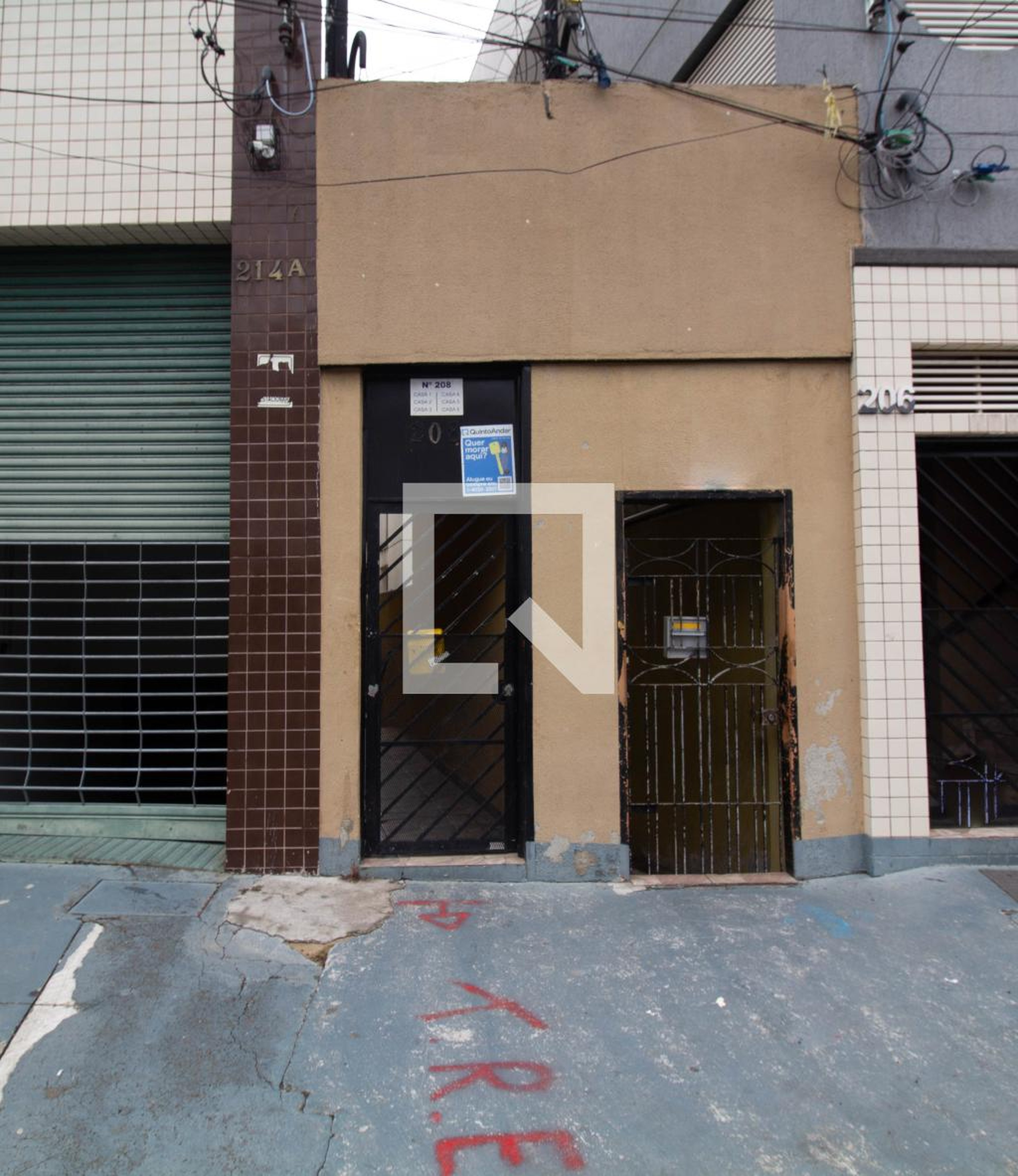 Fachada Condomínio em Rua Roque Polidoro, 208