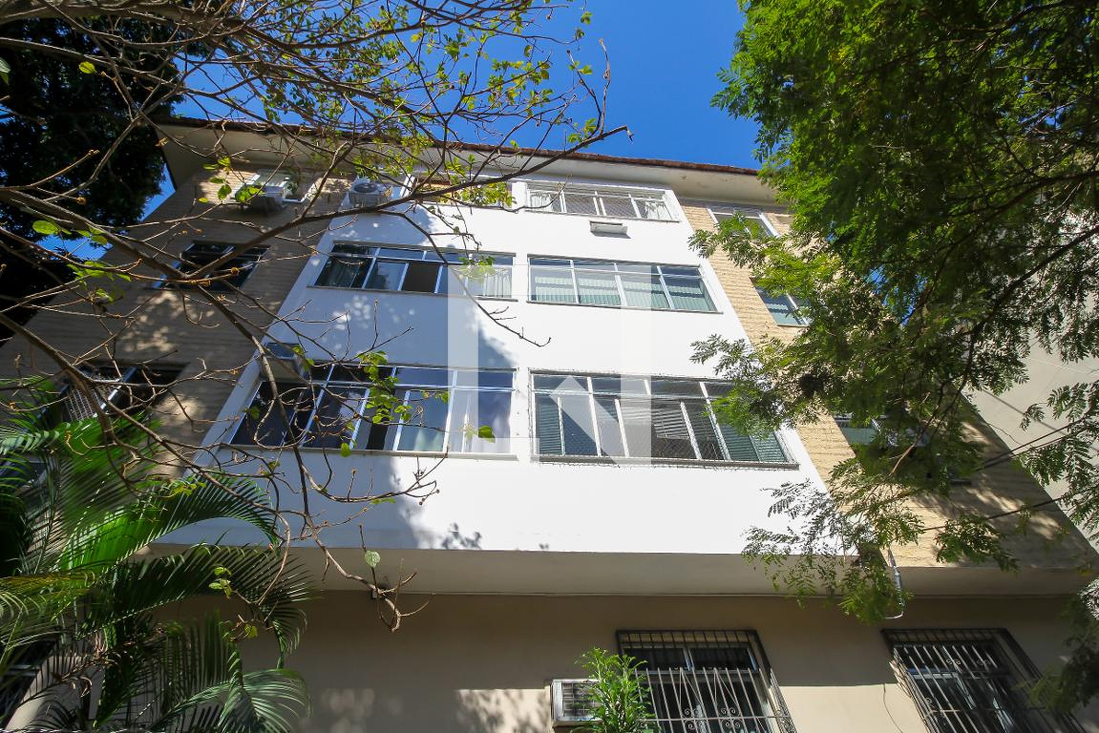 Fachada do Prédio Condomínio em Rua Professor Estelita Lins, 149