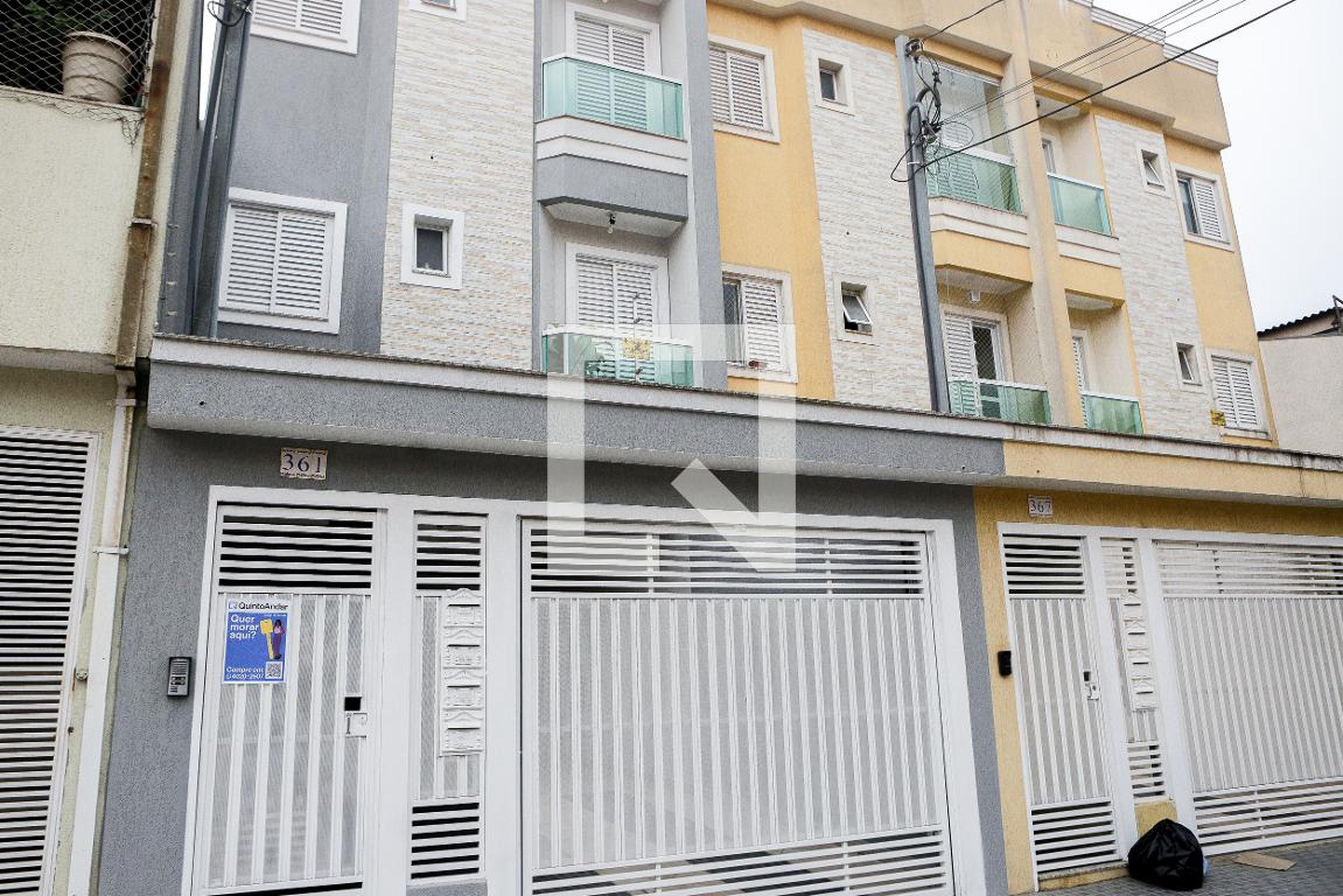 Fachada Condomínio em Rua Laureano, 361
