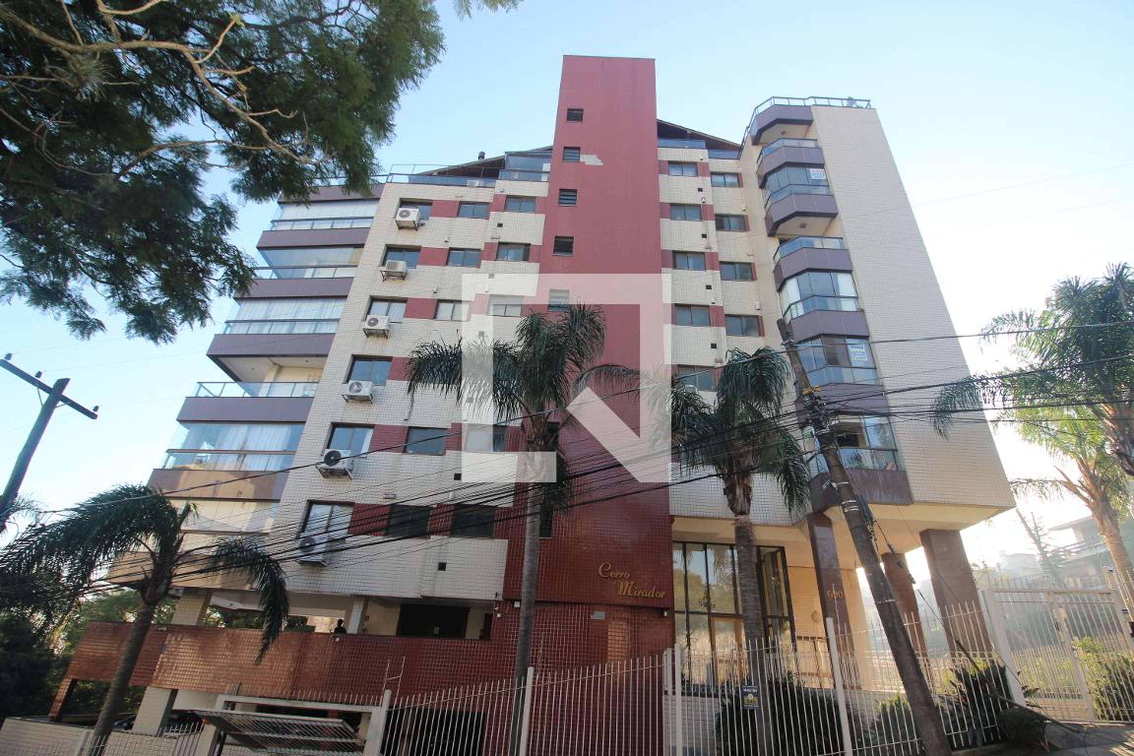 Fachada do Prédio Condomínio Cerro Mirador