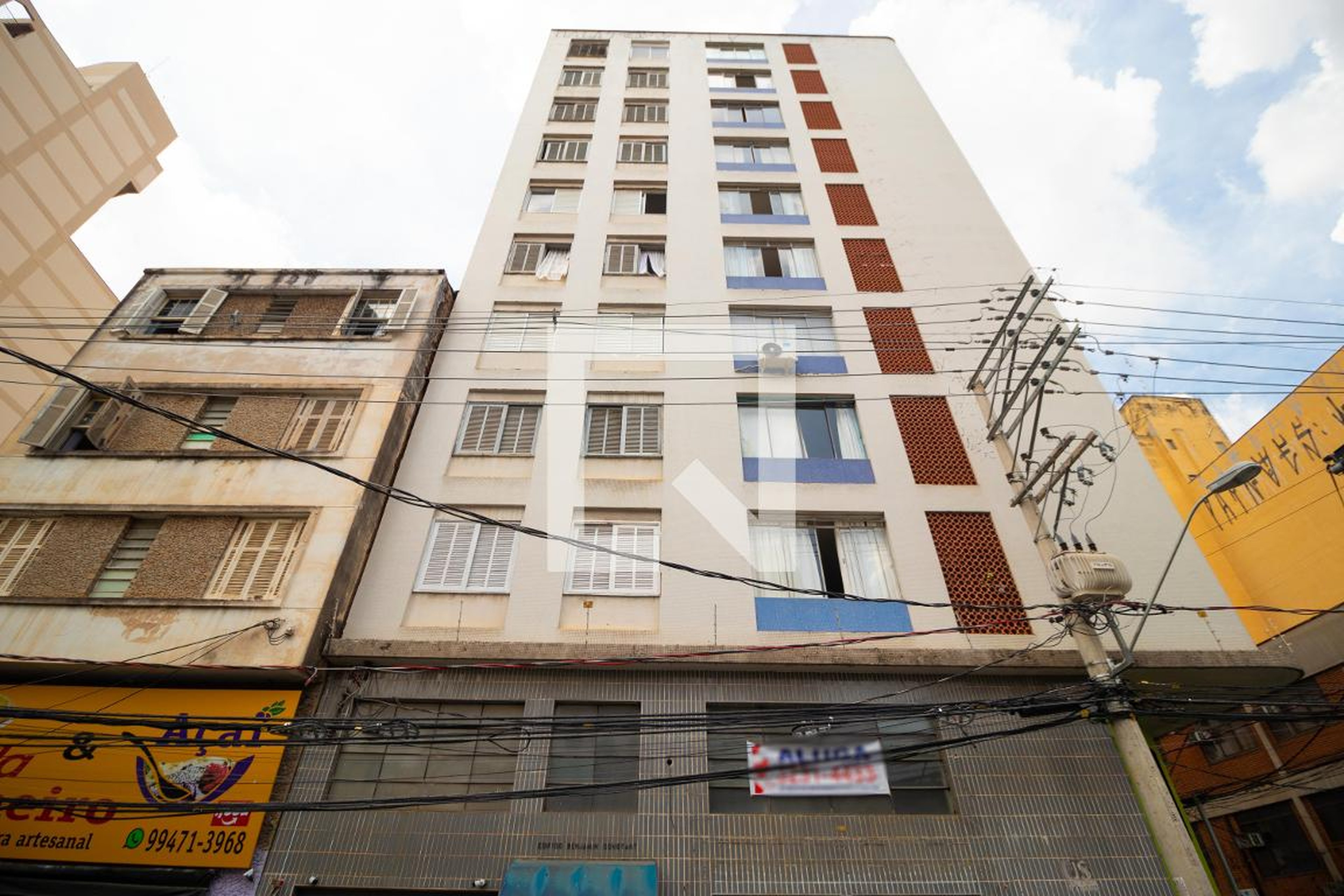 Fachada Condomínio em Rua Luzitana, 1376