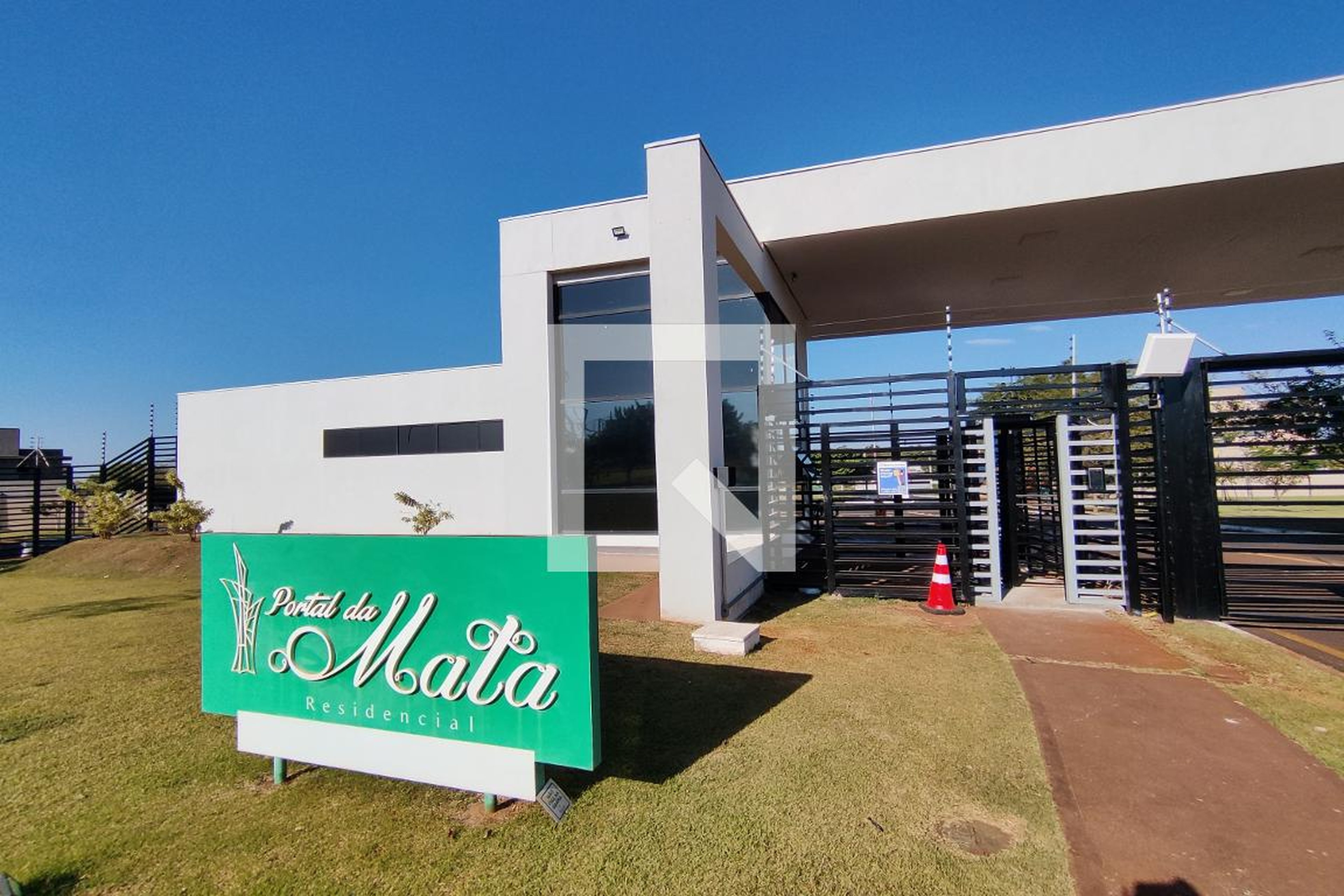 Fachada Condomínio em Rua José Antonio da Silva, 107
