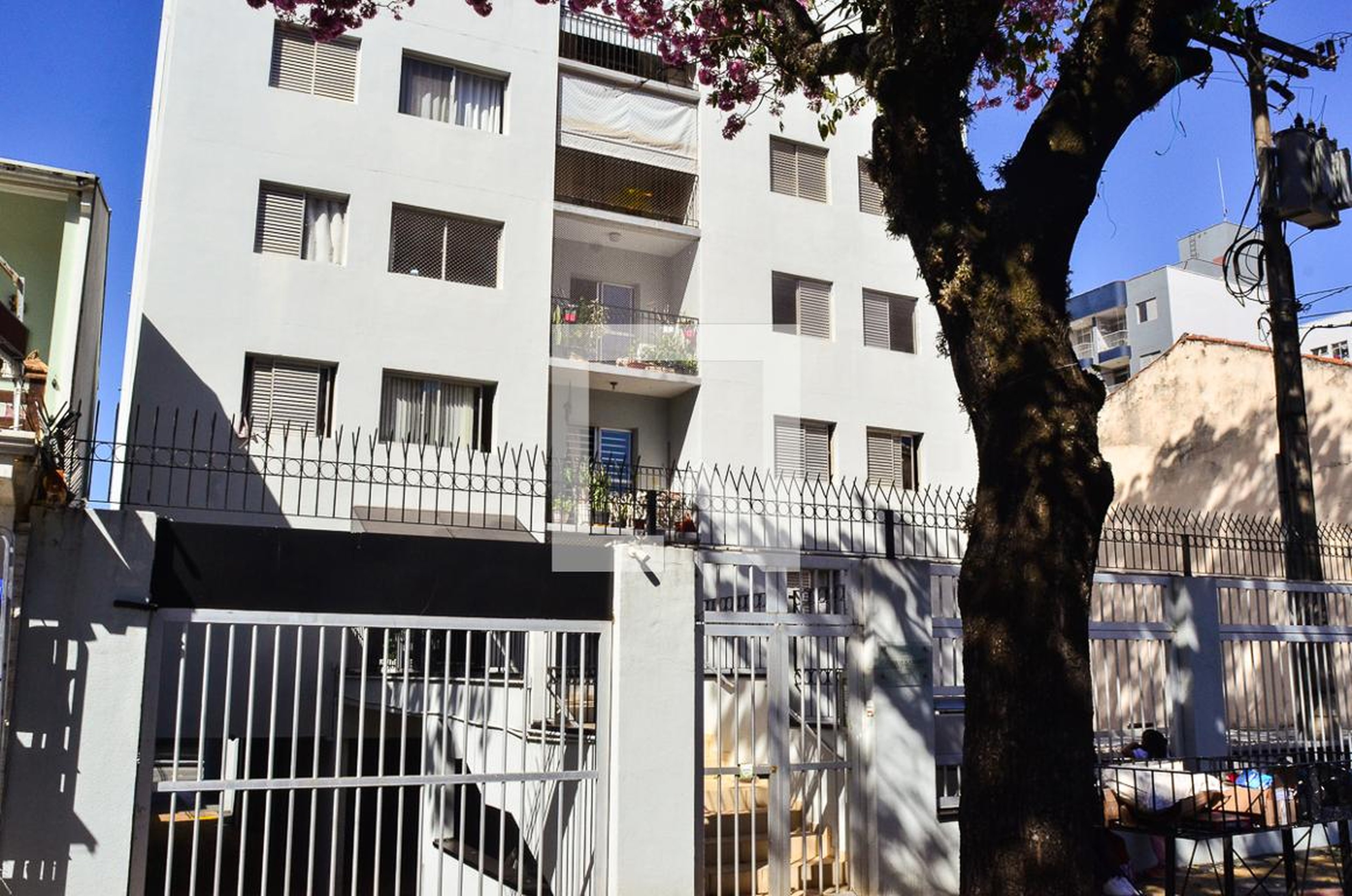 Fachada Condomínio Lagoa Dourada