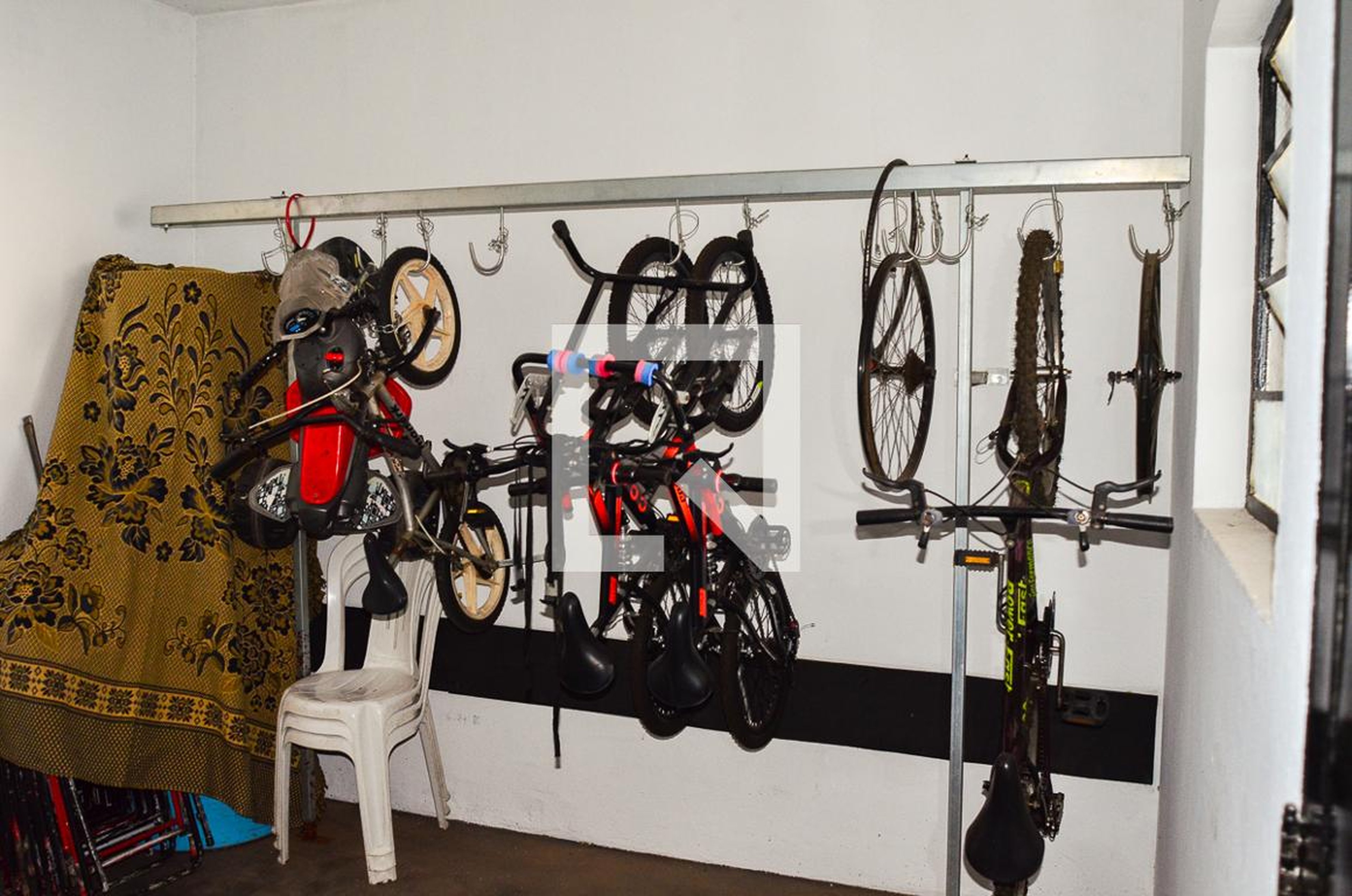 Bicicletario - Lagoa Dourada