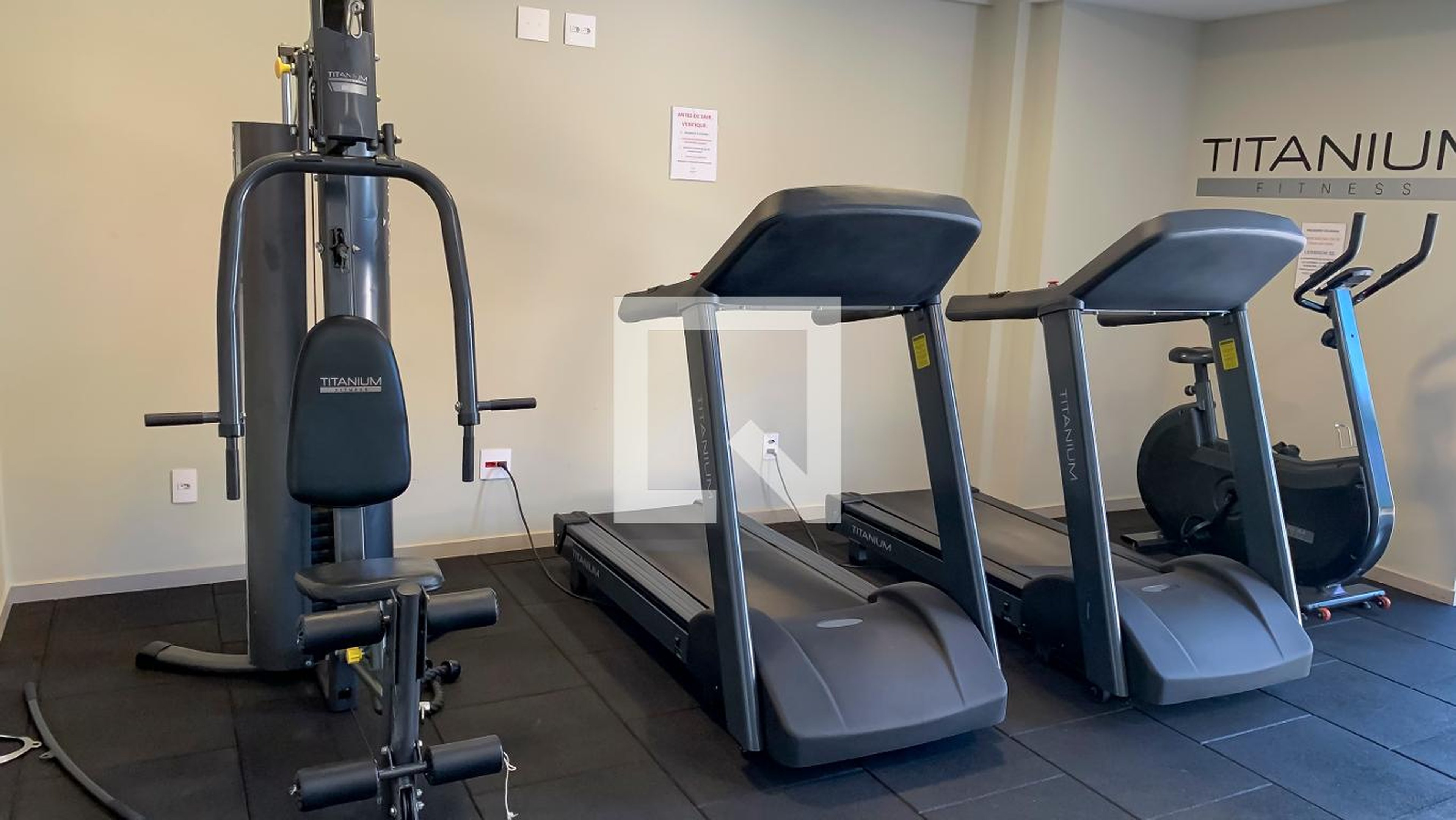 Academia - Palos Verdes