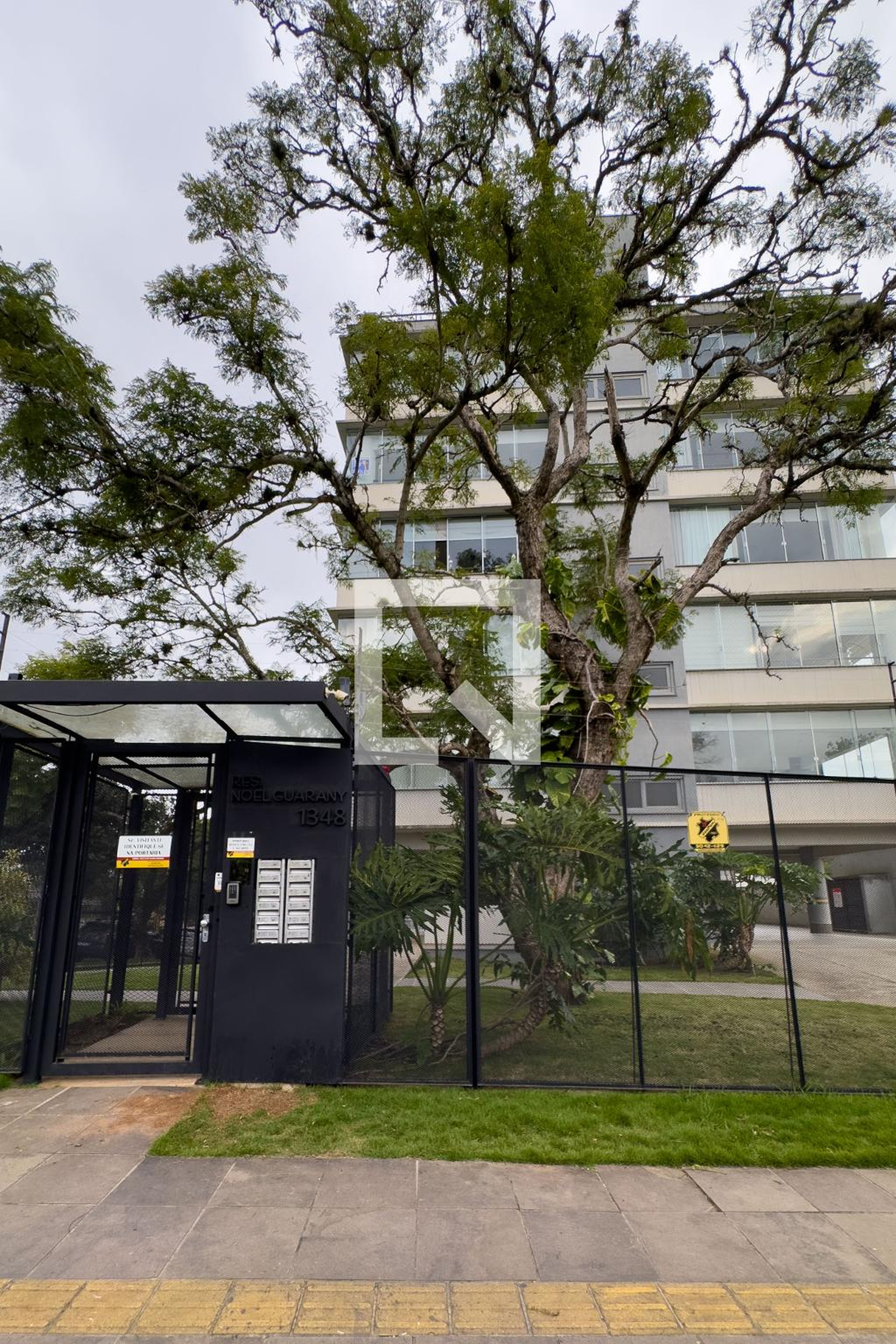 Fachada Residencial Noel Guarany