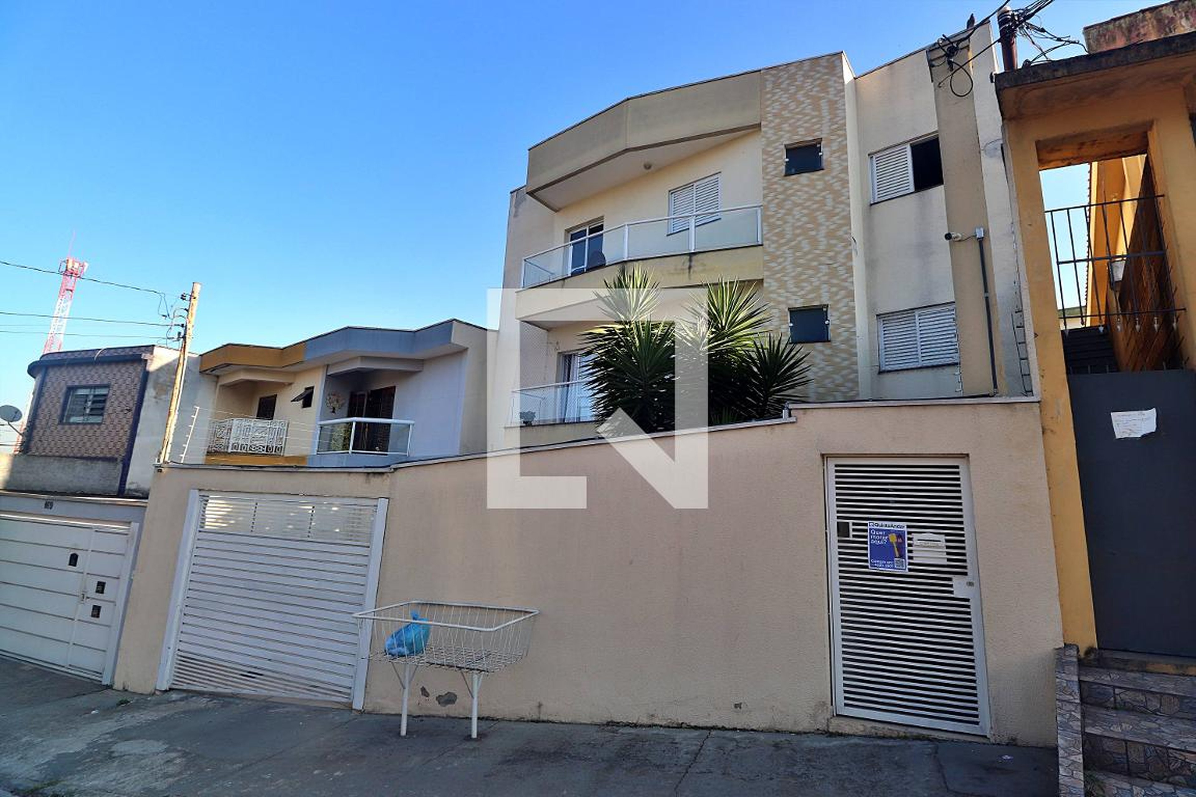 Fachada Condomínio em Rua Taquarí, 175