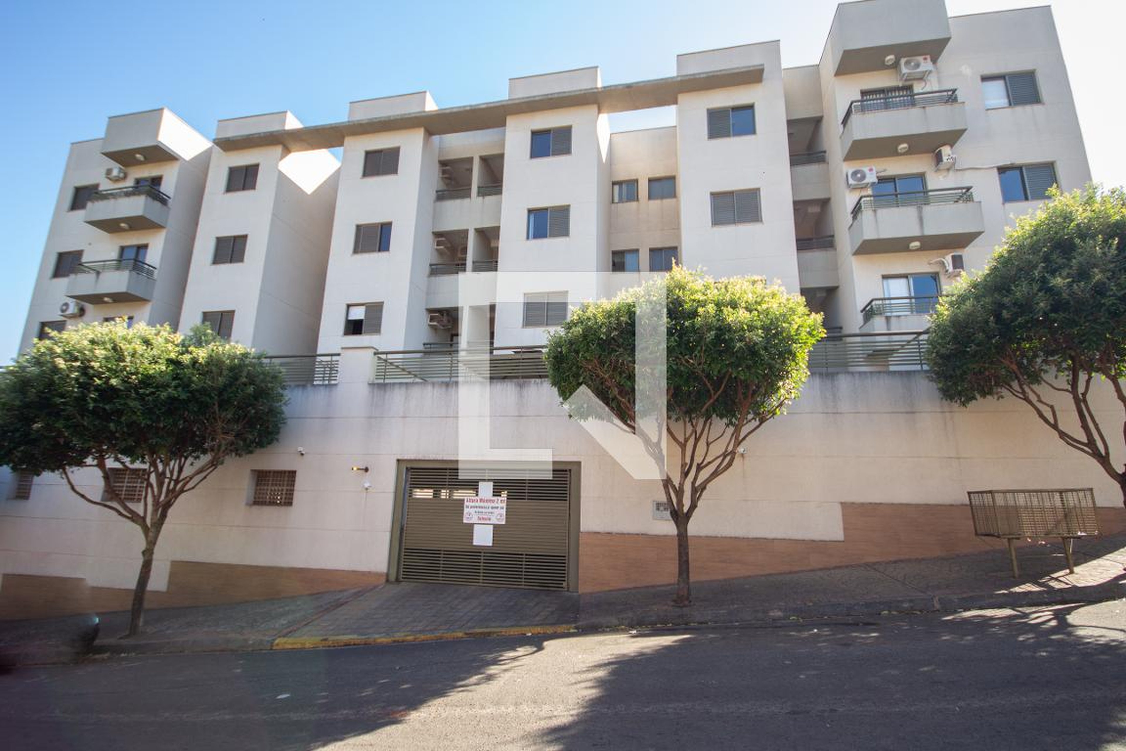 Fachada do condomínio Condomínio Ibiza