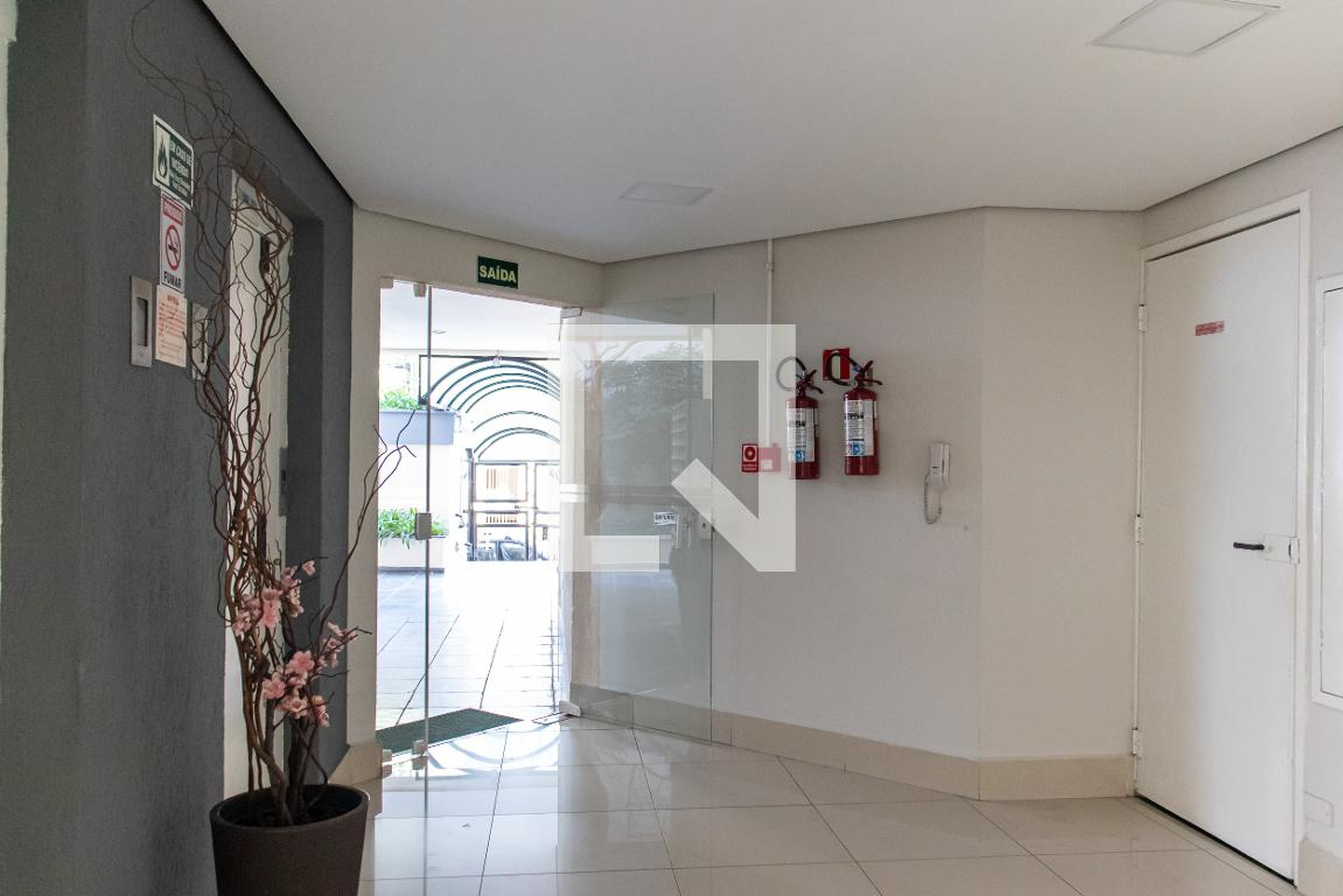 Hall de entrada - Edifício Castel San Giovani e Castel San Pietro