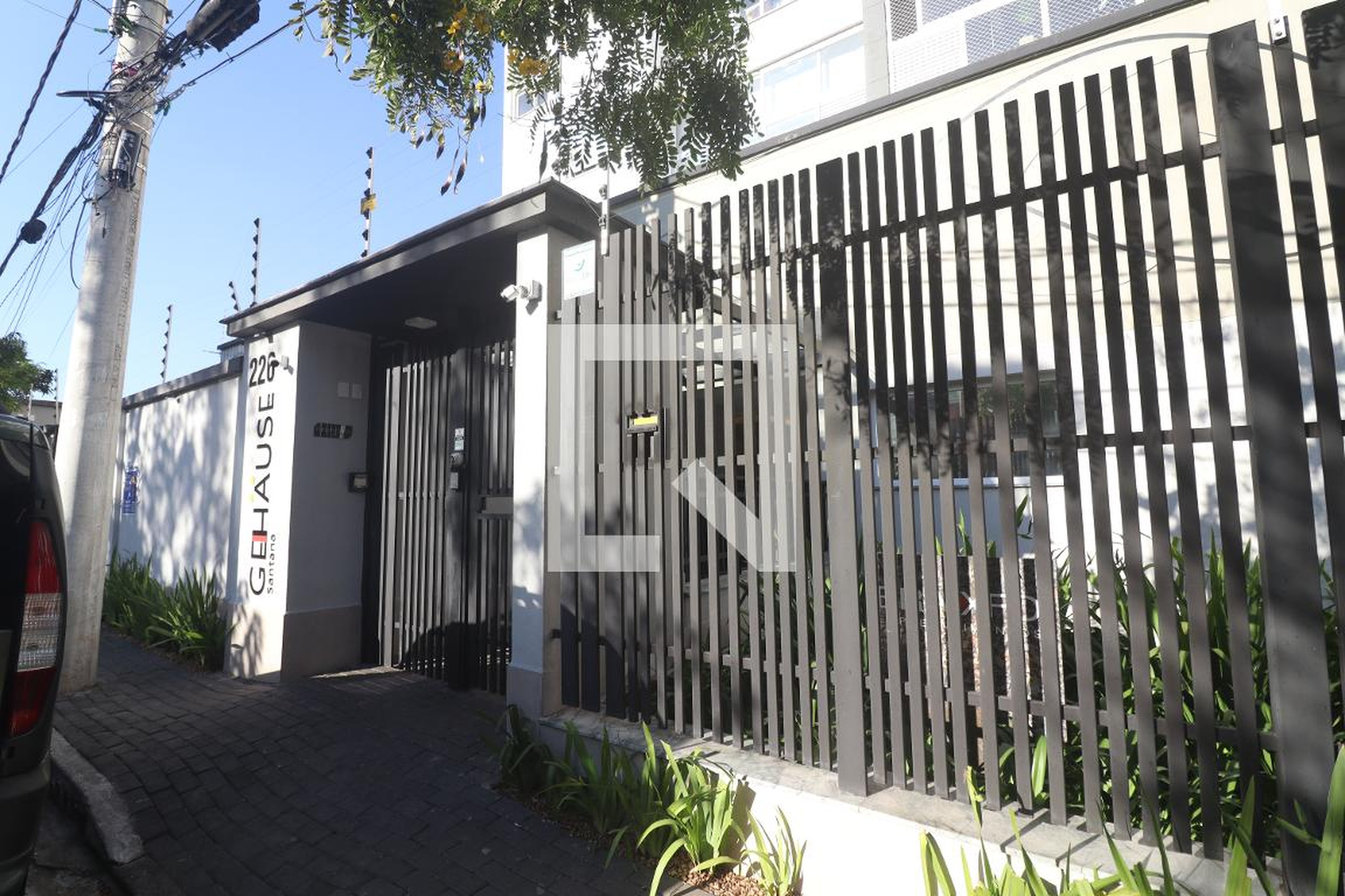 Fachada do condomínio Condomínio Gehause