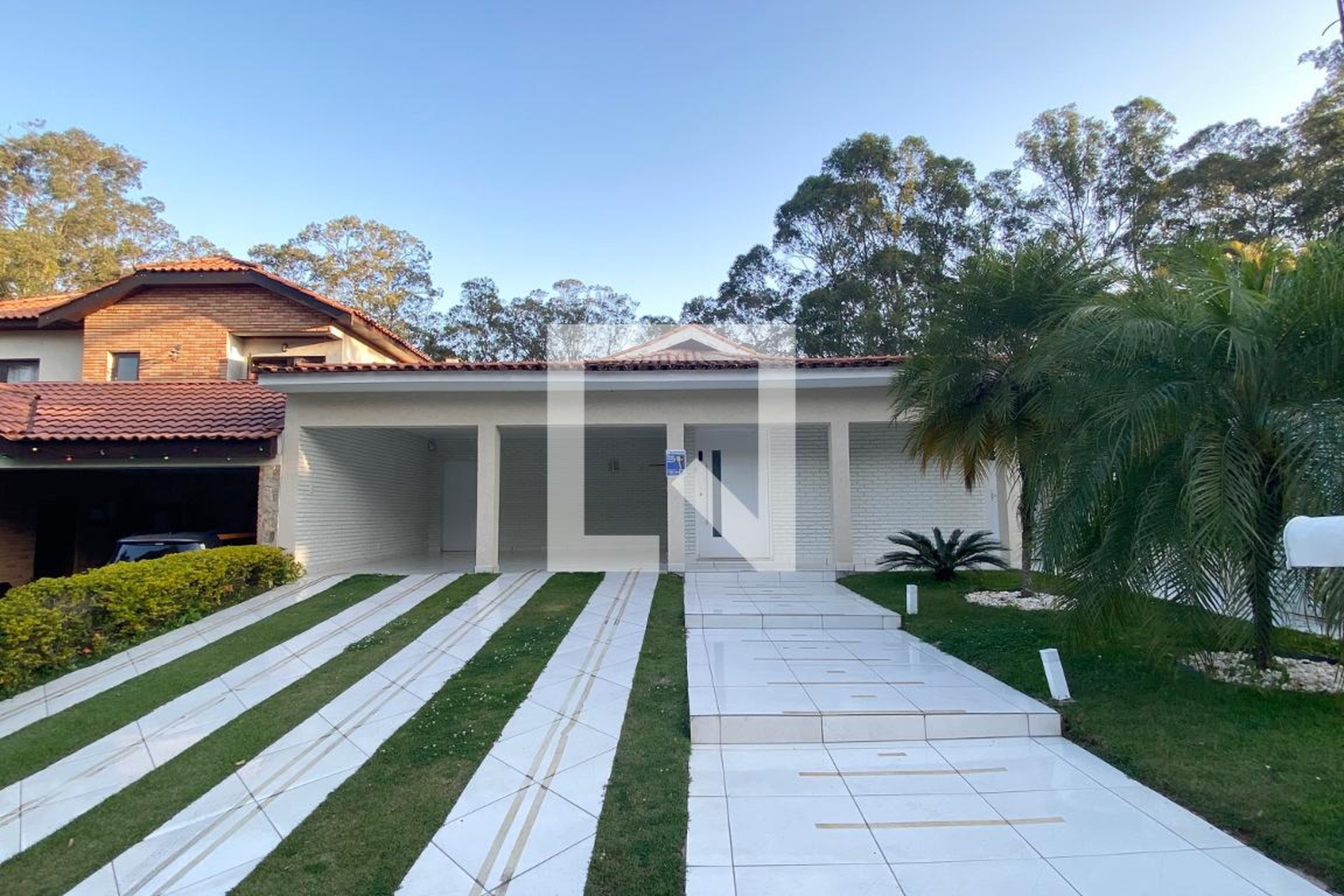 Fachada Condomínio em Alameda das Margaridas, 538