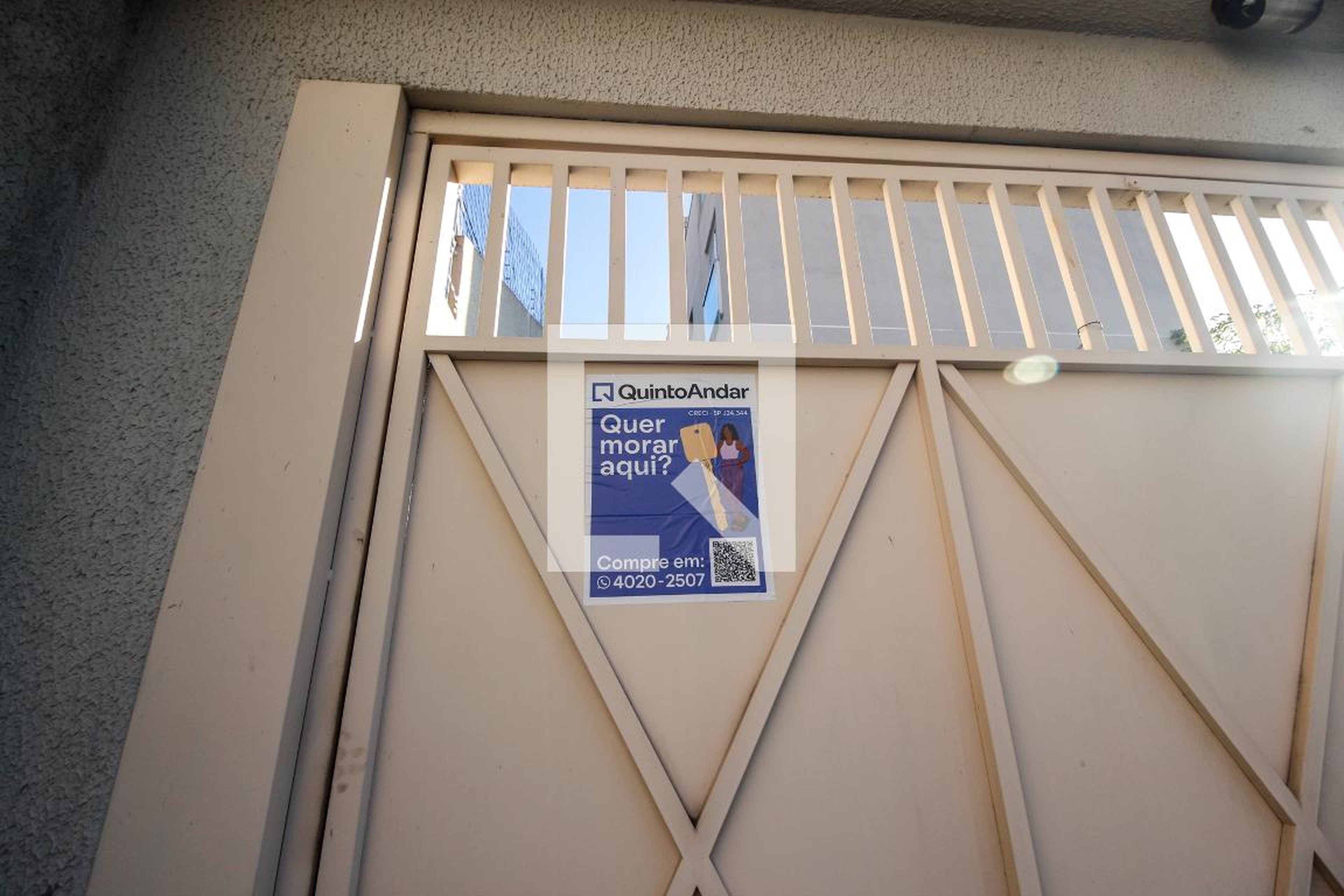 Fachada Condomínio em Rua Júlio Rodrigues Mendes, 279