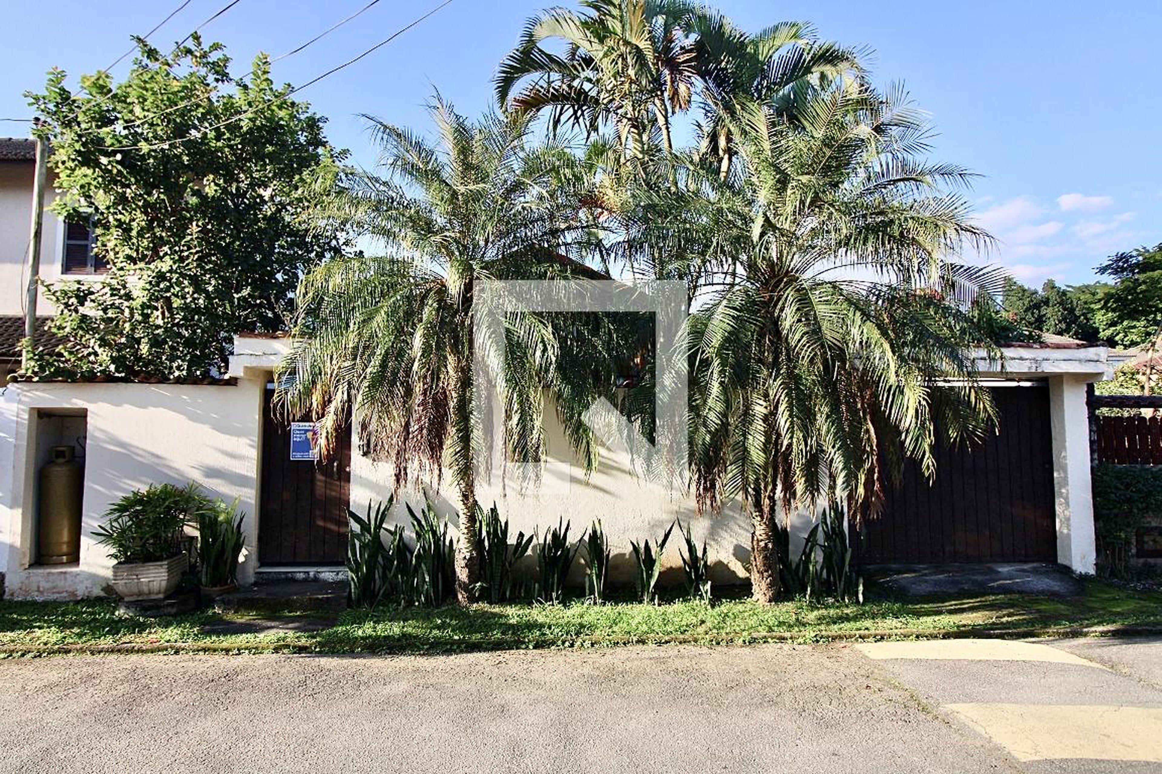 Fachada Condomínio J Suissa