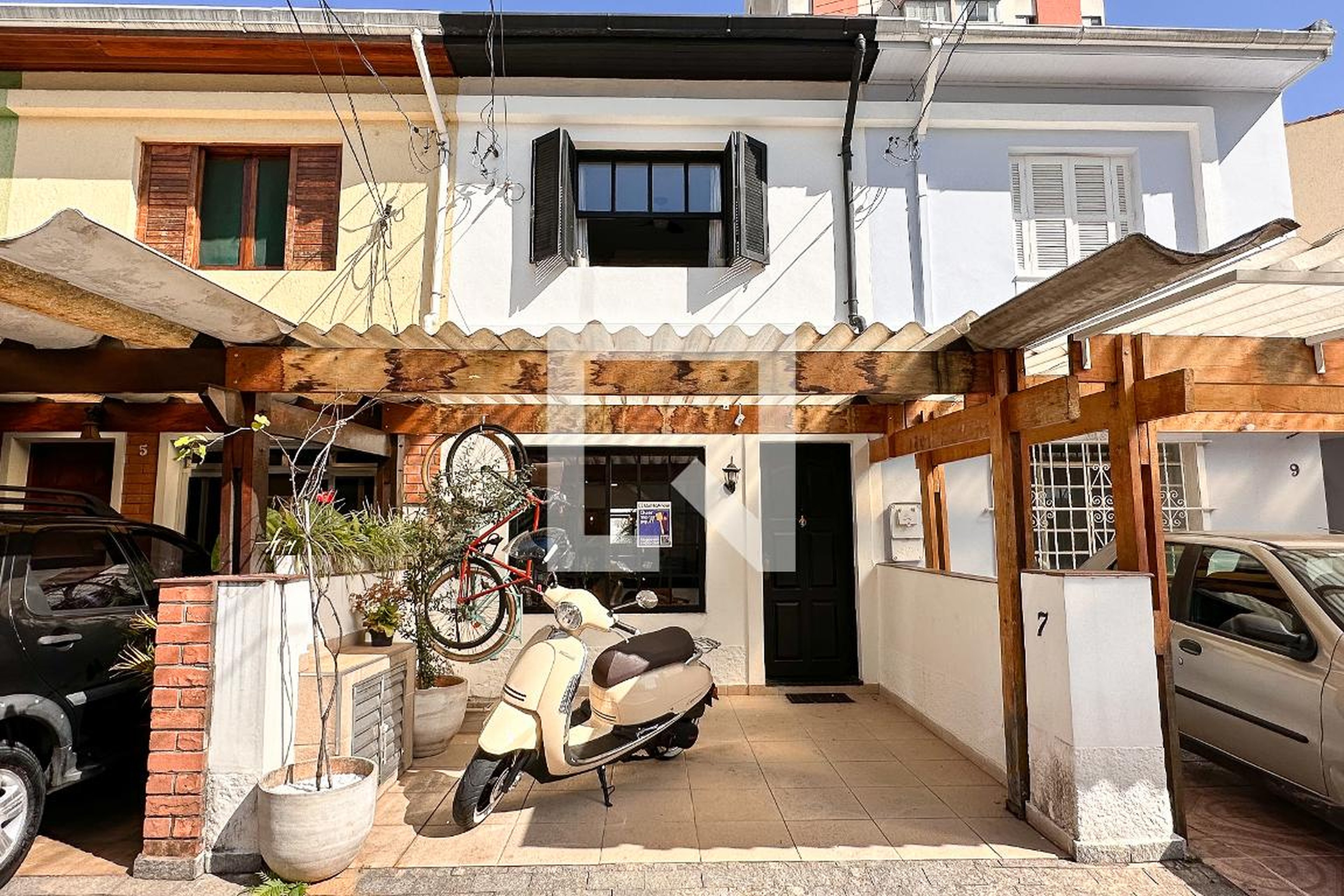 Fachada Condomínio em Rua Schilling, 134