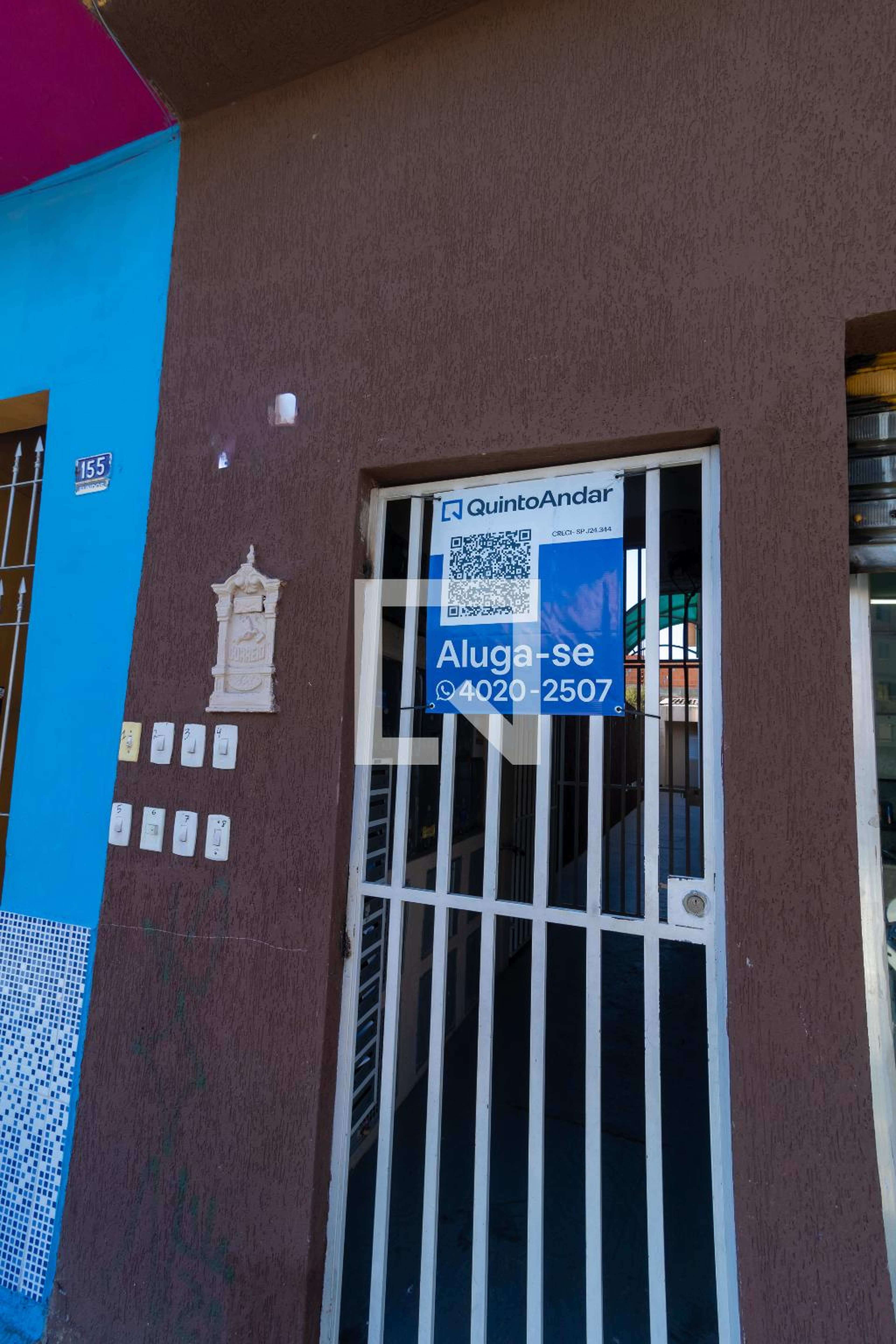 Fachada Condomínio em Rua Pedreira de Magalhães, 163