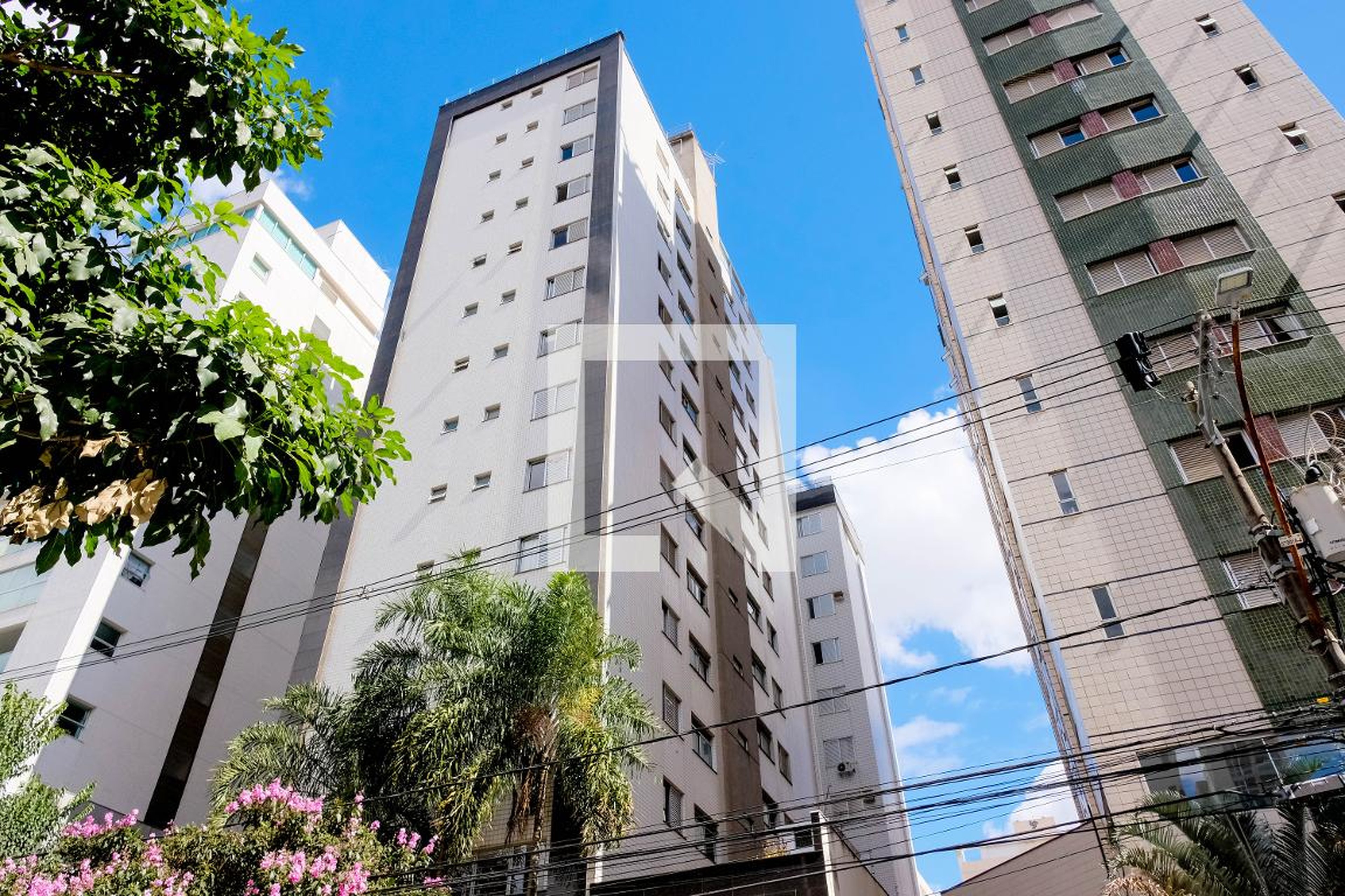 Fachada Condomínio em Rua Curitiba, 1726