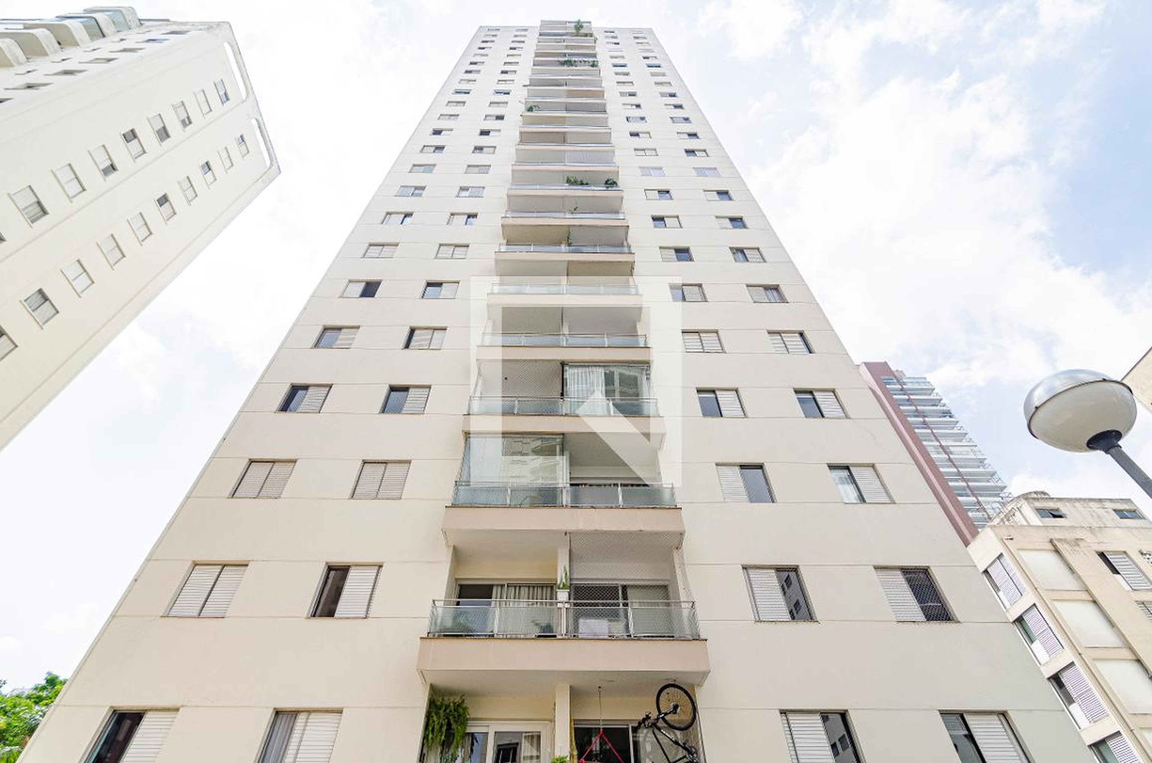 Fachada do Prédio Condomínio Tahiti