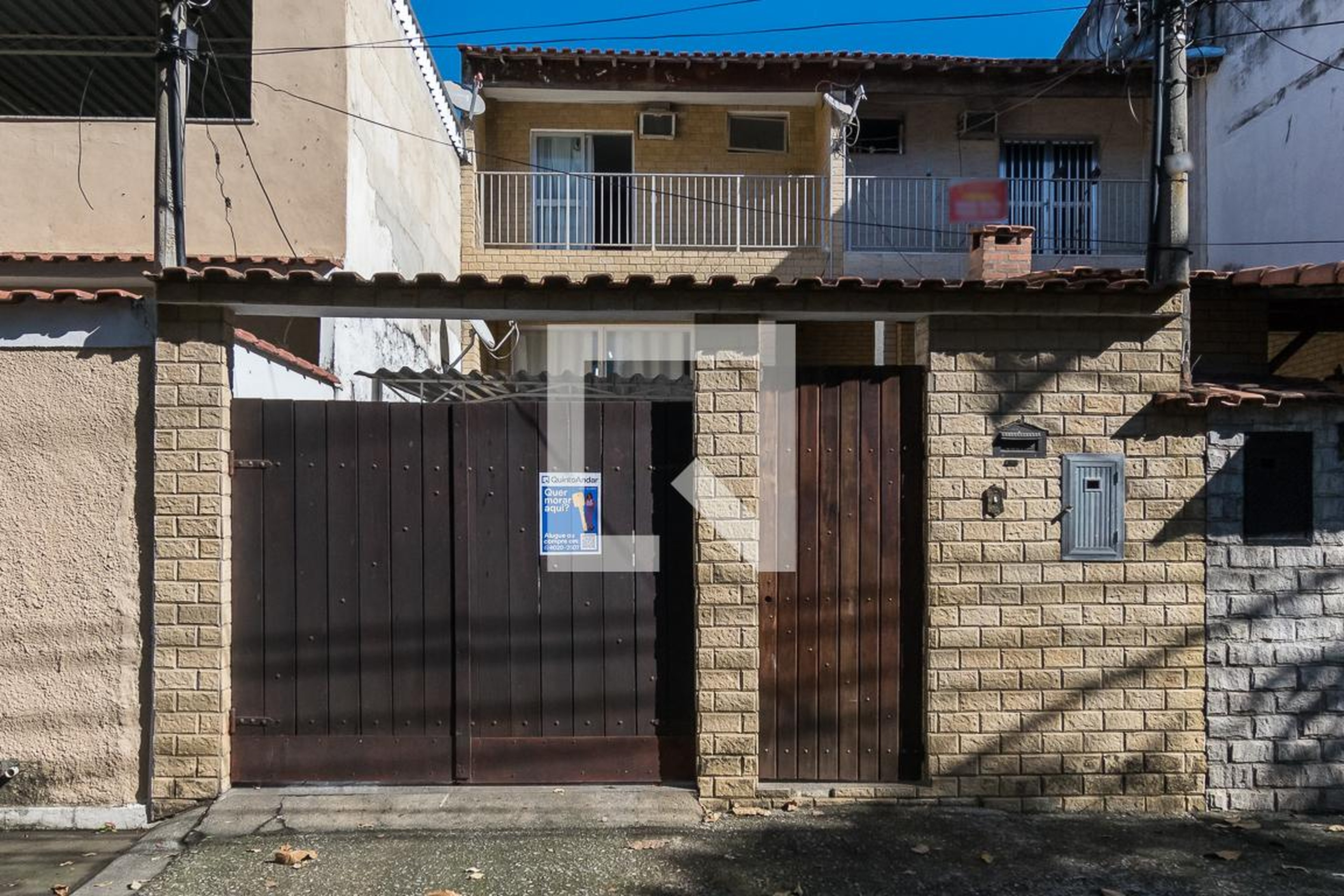 Fachada Condomínio em Rua Monsenhor Castelo Branco, 126