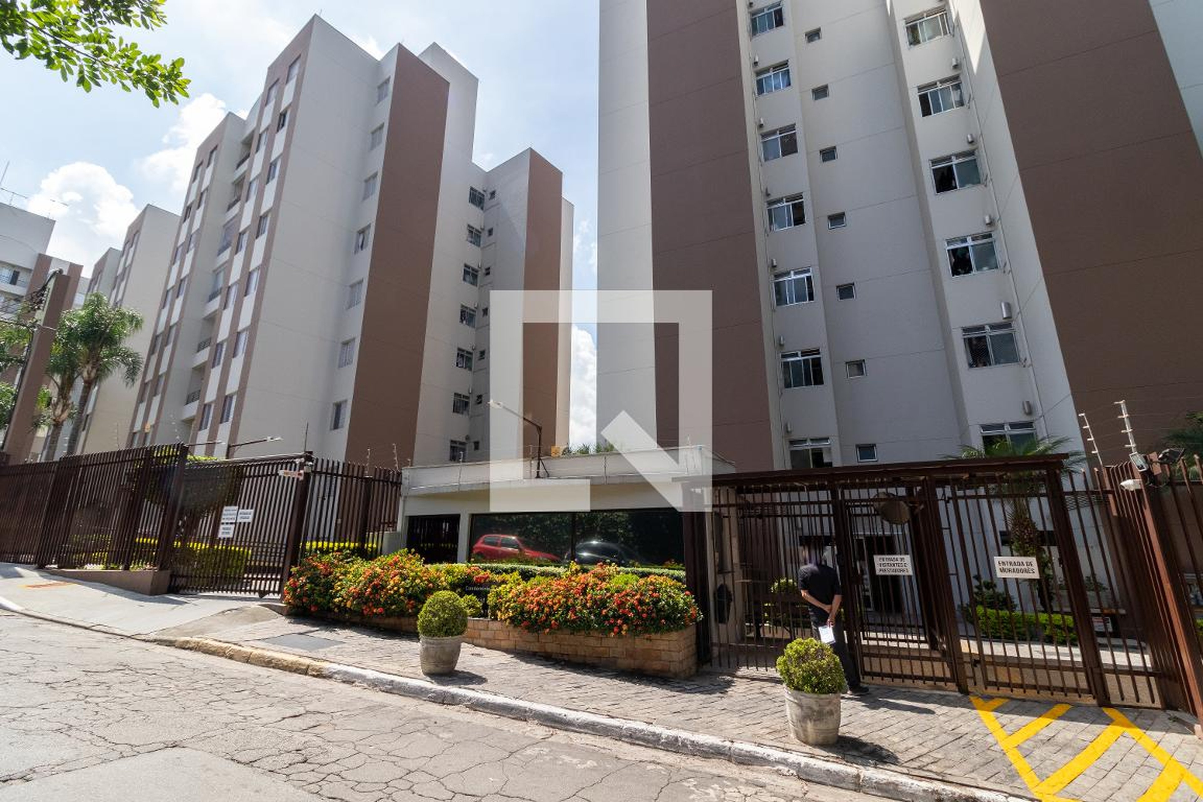 Fachada do Condomínio Condomínio em Rua José Ferreira de Castro, 273