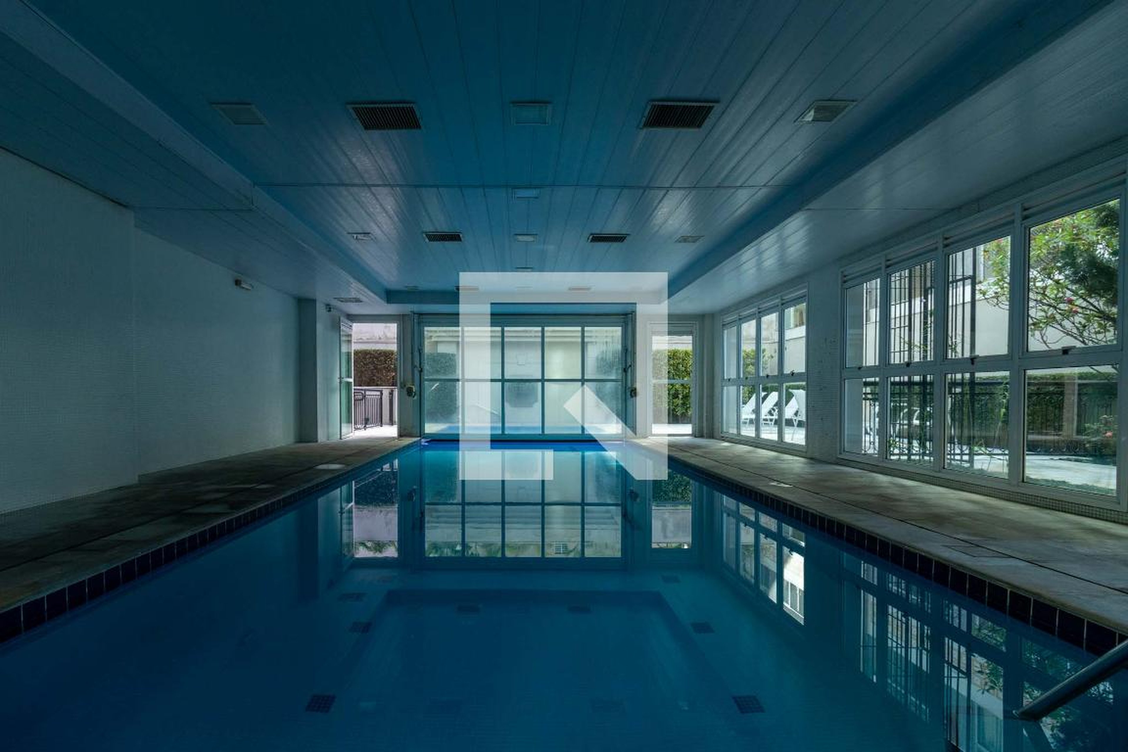 Piscina Coberta - Edifício Maison Ibirapuera