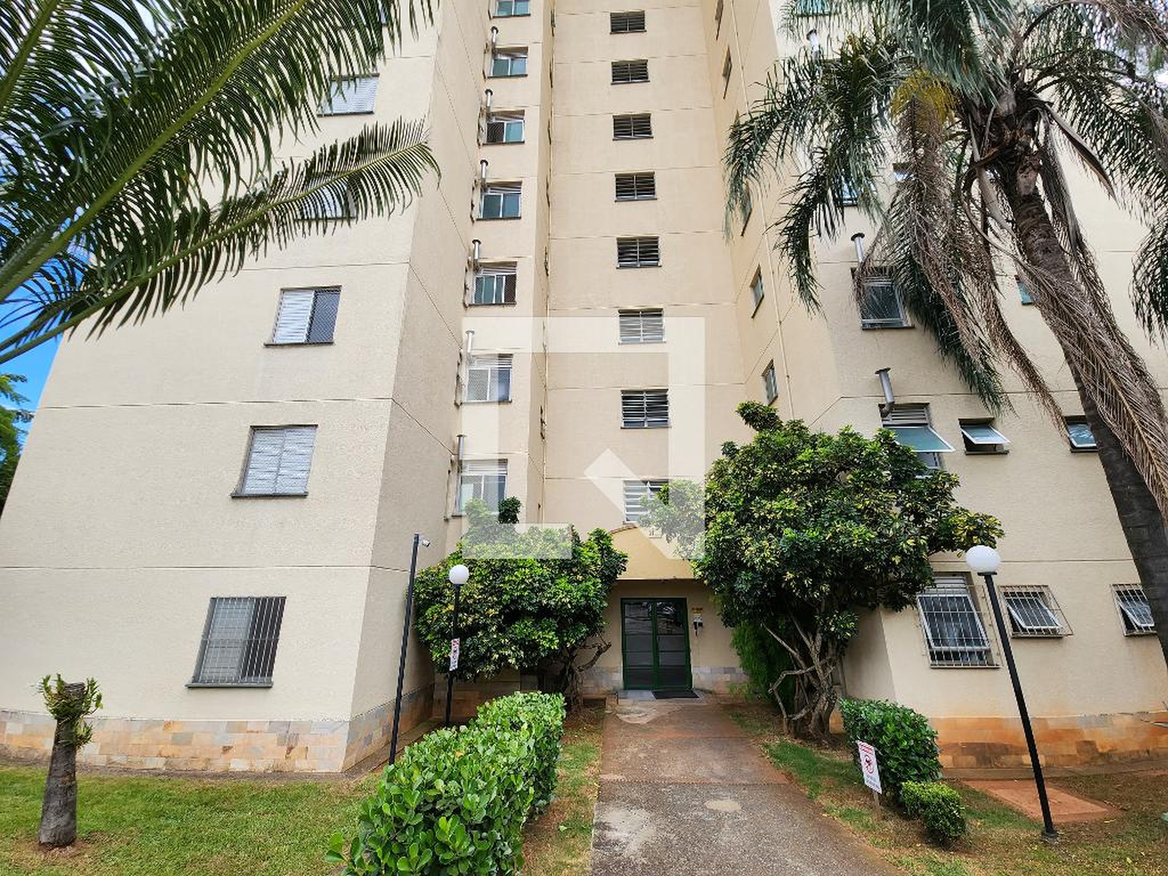 Fachada do Prédio Condomínio West Park