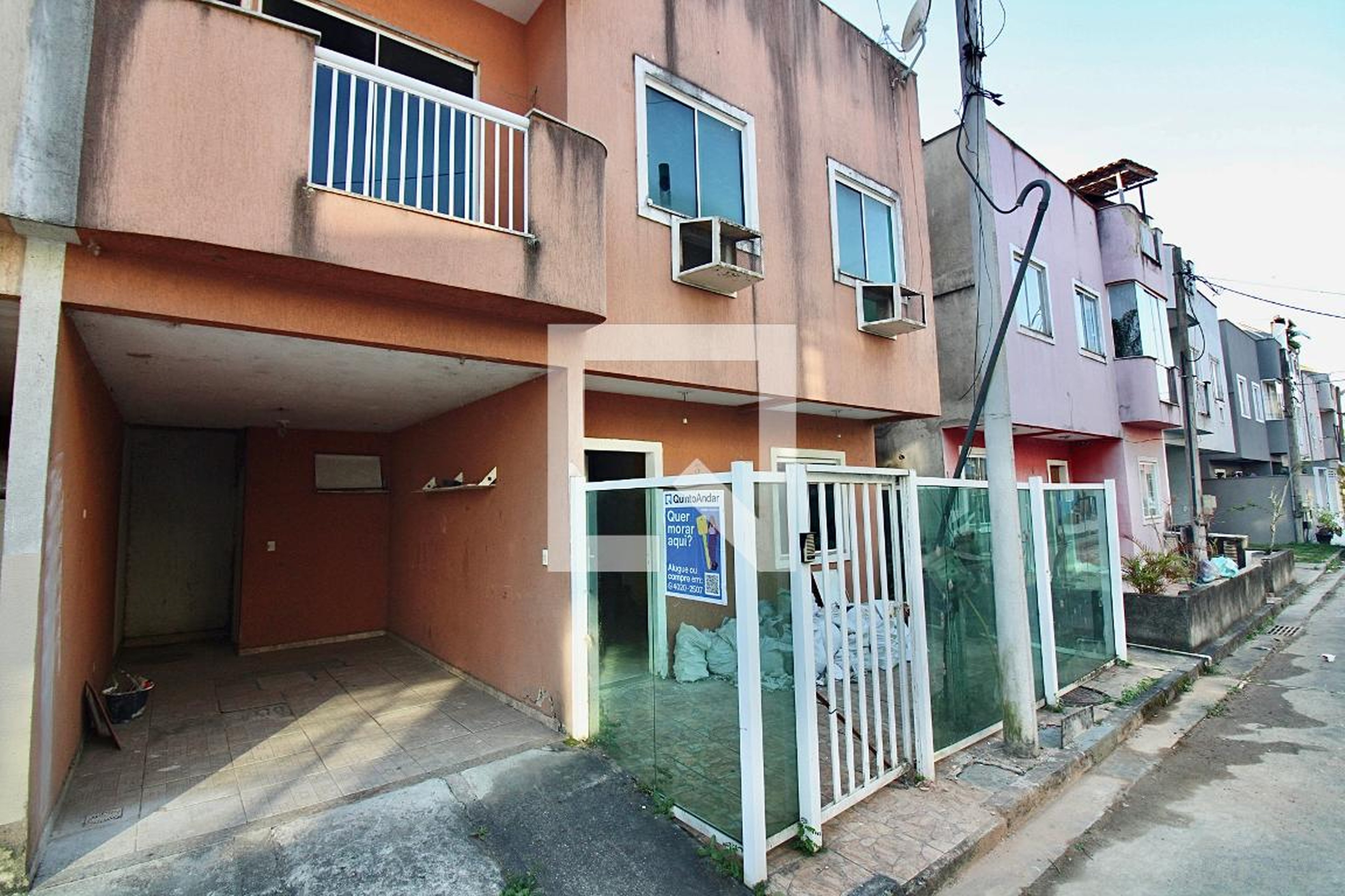 Fachada Condomínio em Estrada Vereador Alceu de Carvalho, 1