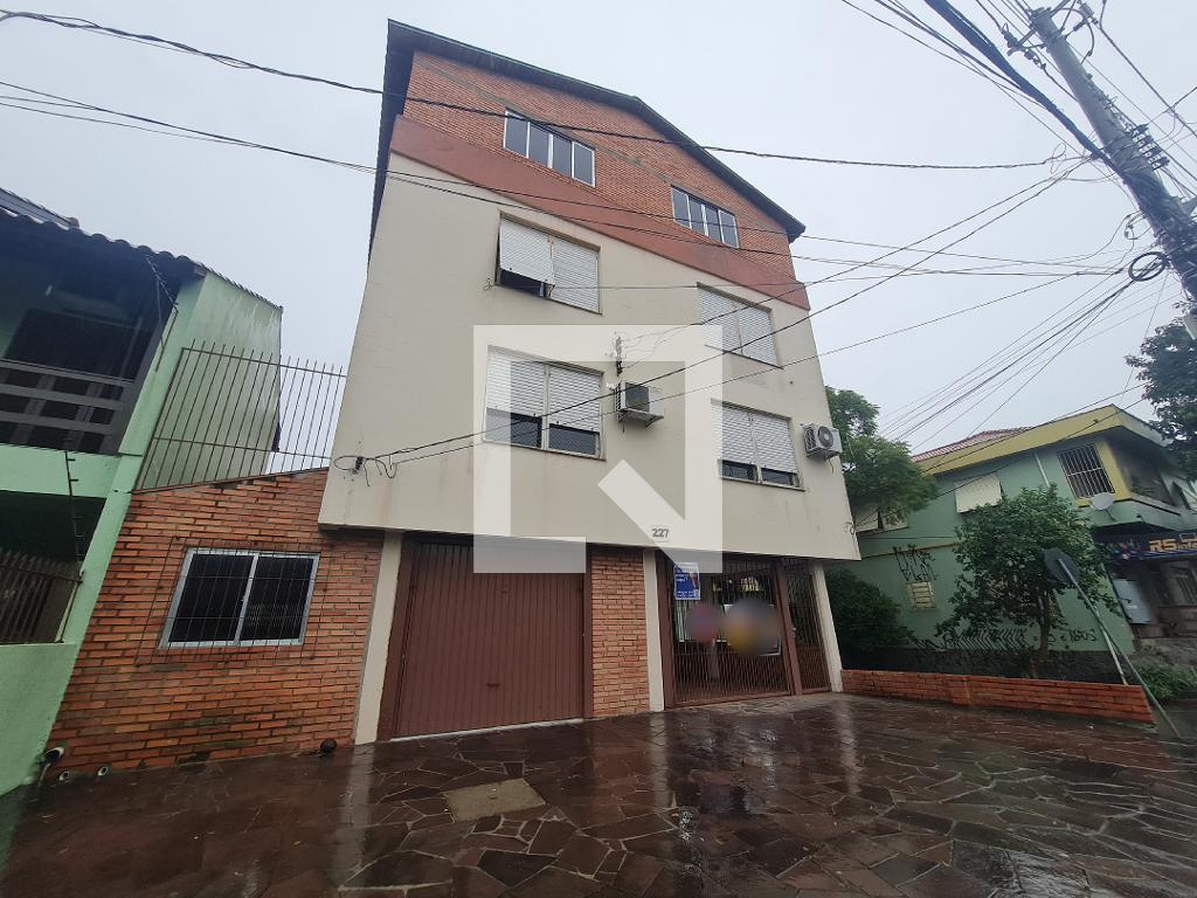 Fachada Condomínio em Rua Lila Ripoll, 227